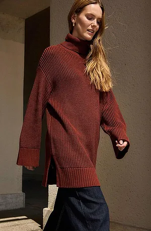 Damen - Oversize-Rollkragenpullover - mahagonibraun