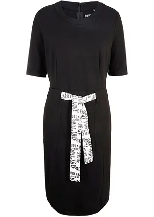 Shirtkleid mit Gürtel in schwarz von vorne - bpc selection Shirtkleid mit Gürtel in schwarz von vorne - bpc selection