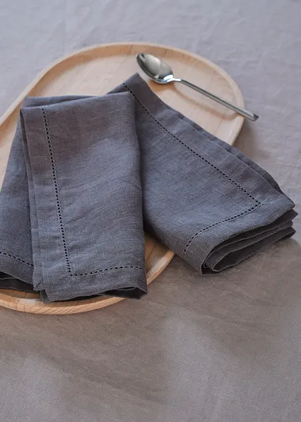 Leinen Stoffservietten (2er Pack) in grau von vorne - bonprix Leinen Stoffservietten (2er Pack) in grau von vorne - bonprix