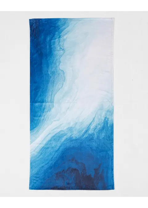 Strandtuch mit Farbverlauf Druck in blau von vorne - bonprix Strandtuch mit Farbverlauf Druck in blau von vorne - bonprix