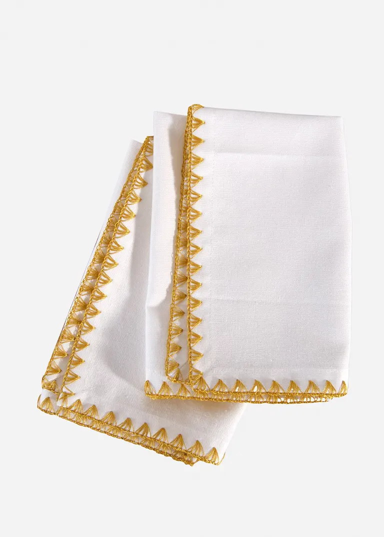 Stoffservietten aus Bio Baumwolle mit Glanz Bordüre (4er Pack) in weiß von vorne - bonprix Stoffservietten aus Bio Baumwolle mit Glanz Bordüre (4er Pack) in weiß von vorne - bonprix