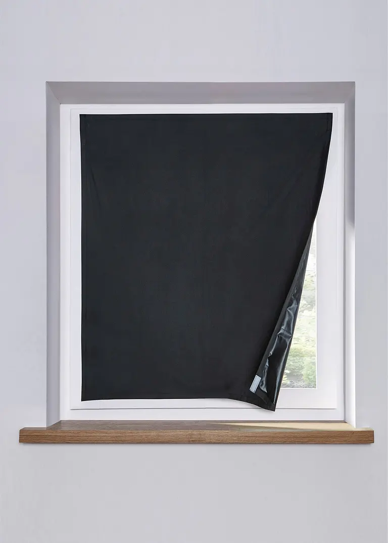 Dachfensterfolie mit Klettband in schwarz - bonprix Dachfensterfolie mit Klettband in schwarz - bonprix