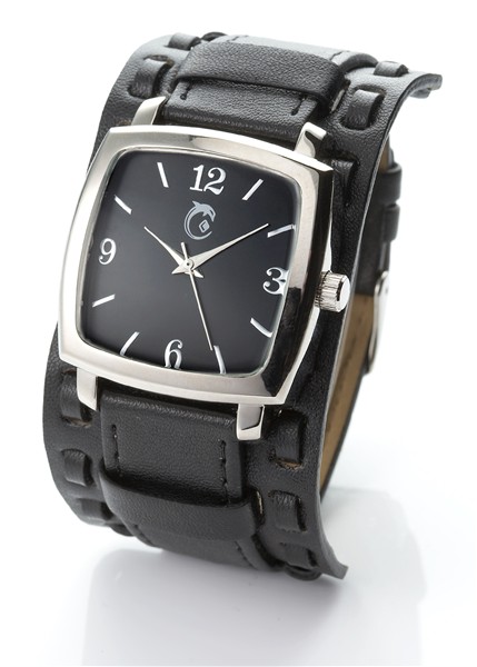 Bo�tier carr� en m�tal, large bracelet simili cuir en polyur�thane. 3 aigui