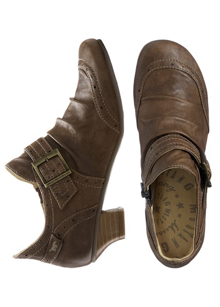 High shoes High shoes