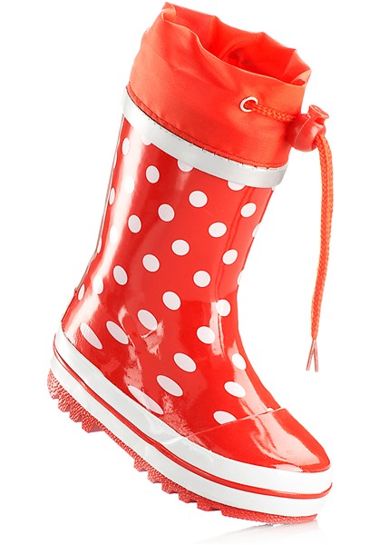 Les bottes en caoutchouc rouge