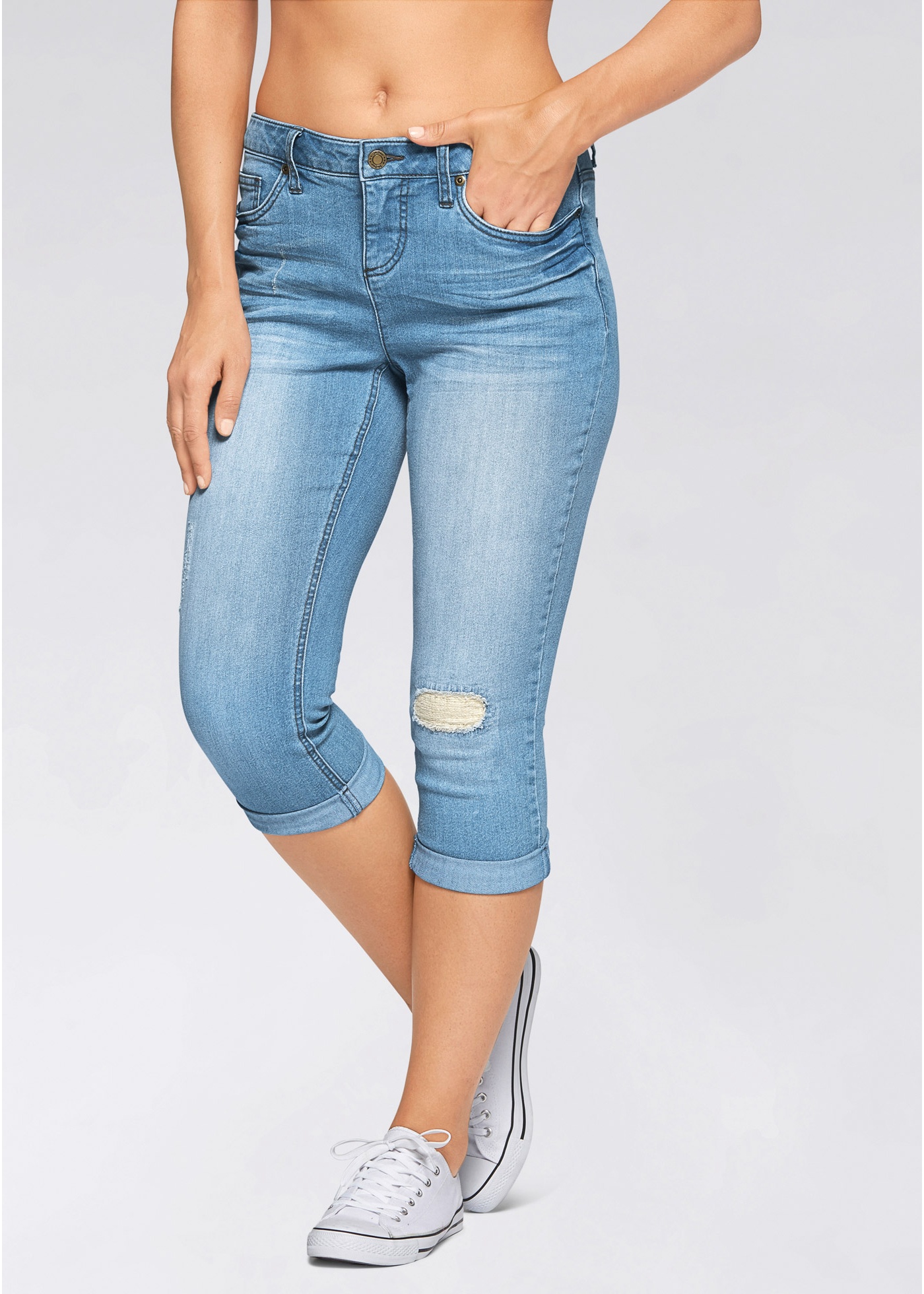 Купить бриджи джинсовые женские. Джинсовые капри женские на валберис. DKNY Jeans капри джинсовые. Валберис джинсы капри. Бриджи капри джинсовые Hollister.