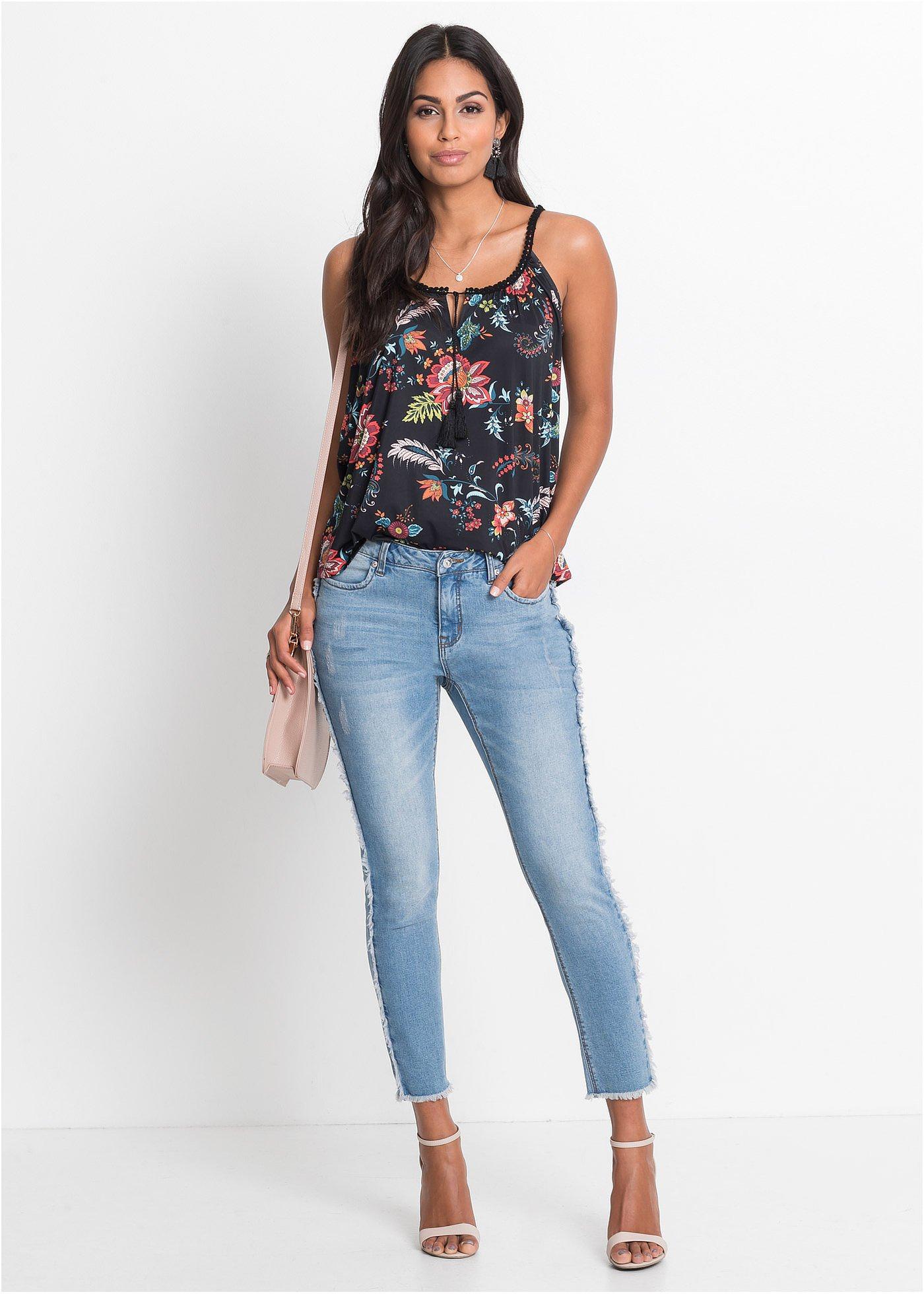 Top shirtowy w kwiaty - Bonprix