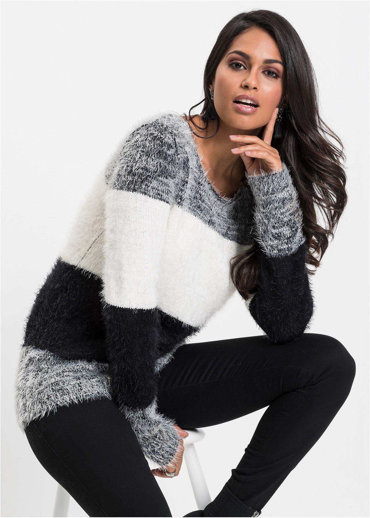 Sweter z przędzy z długim włosem w paski - Bonprix