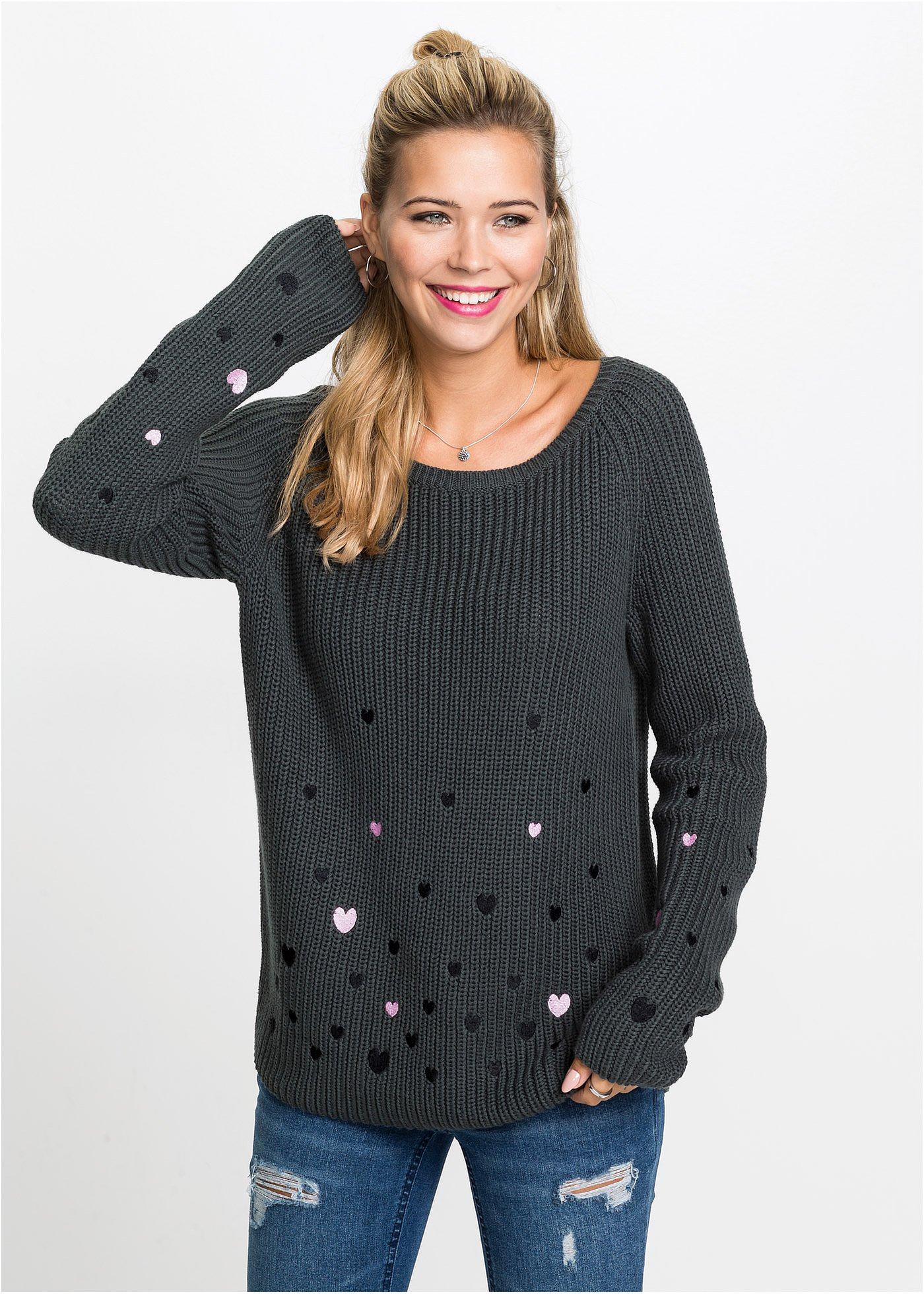 Sweter z haftem - Bonprix