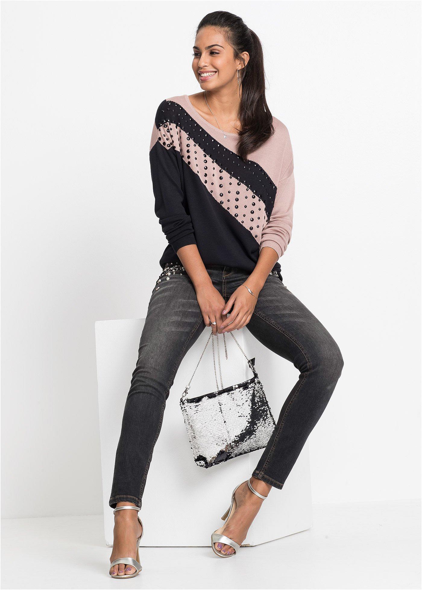 Sweter oversize z aplikacją - Bonprix