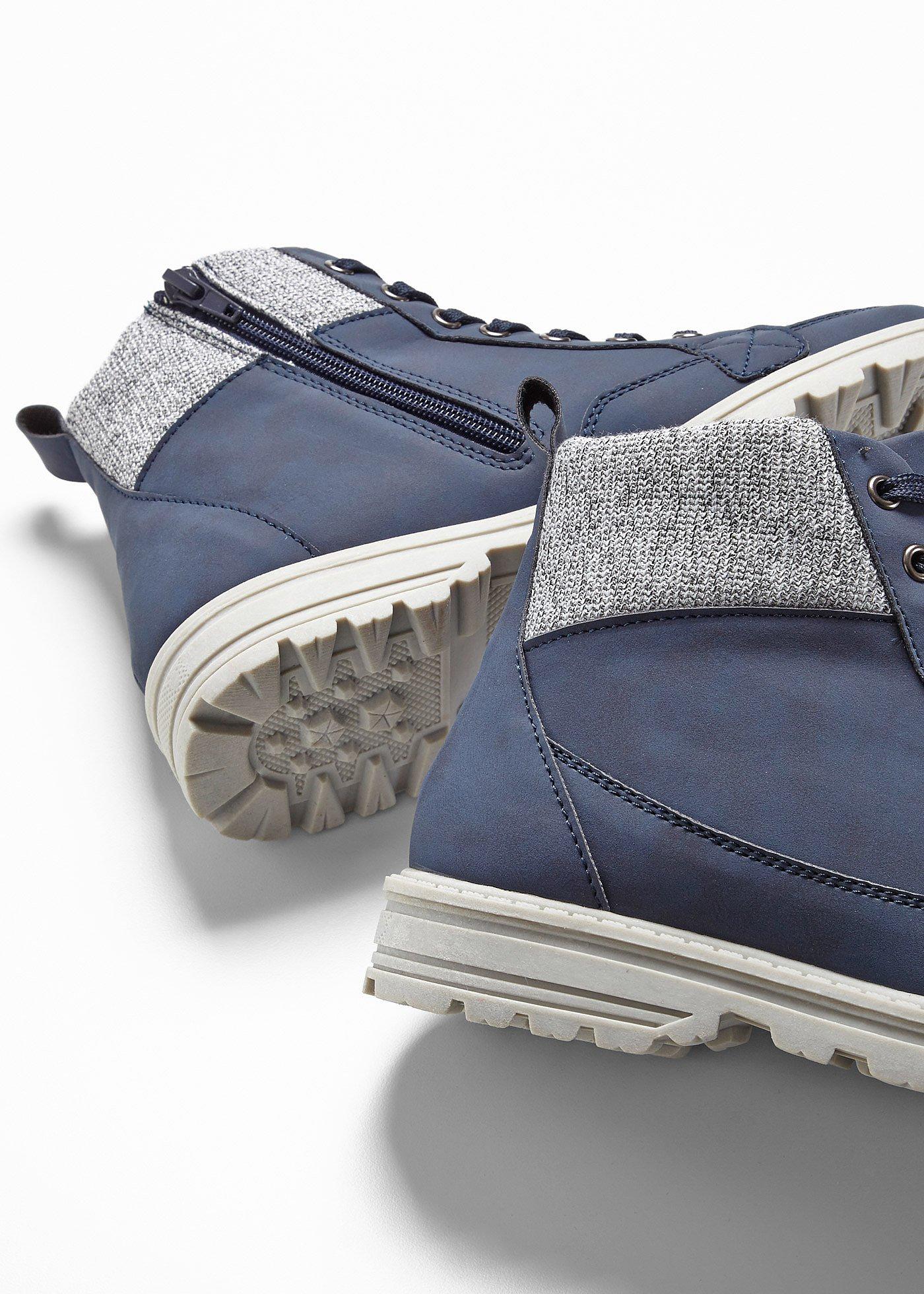 Botki sznurowane z profilowaną podeszwą - Bonprix