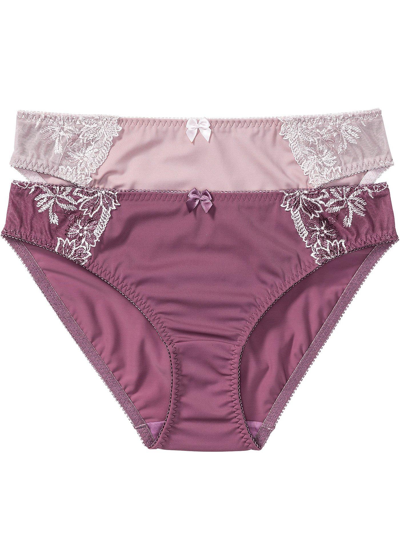 Slips avec de jolies broderies