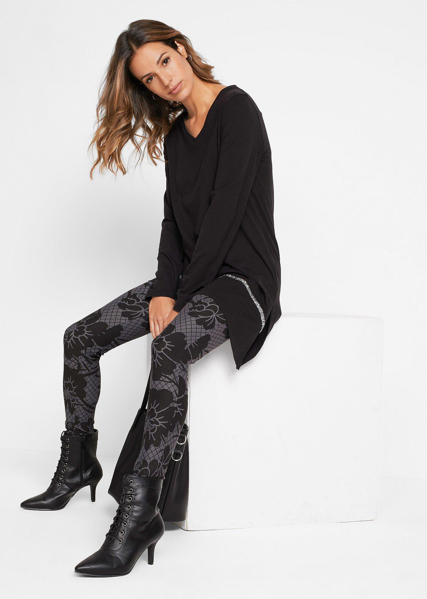 Długi shirt w asymetrycznym fasonie z brokatowym połyskiem - Bonprix