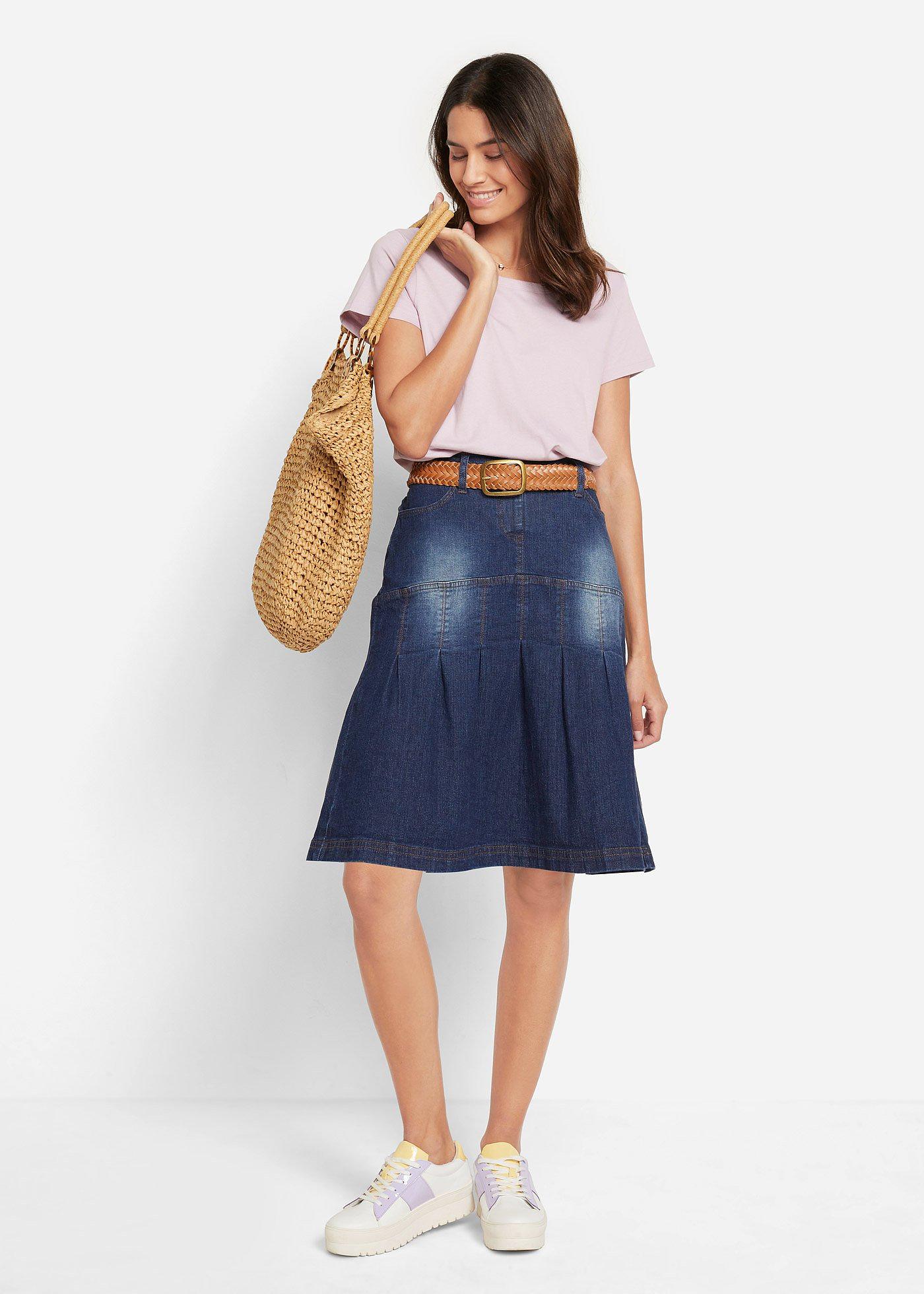 Spódnica dżinsowa z zakładkami i wygodnym paskiem, fason o linii litery A - Bonprix