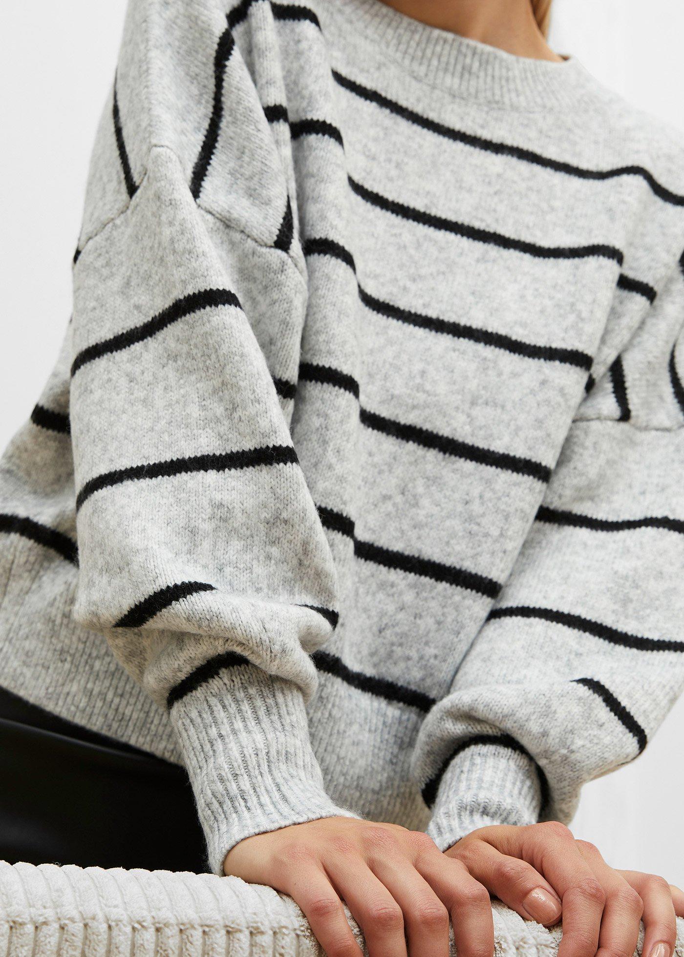 Sweter w paski o kroju oversize - Bonprix