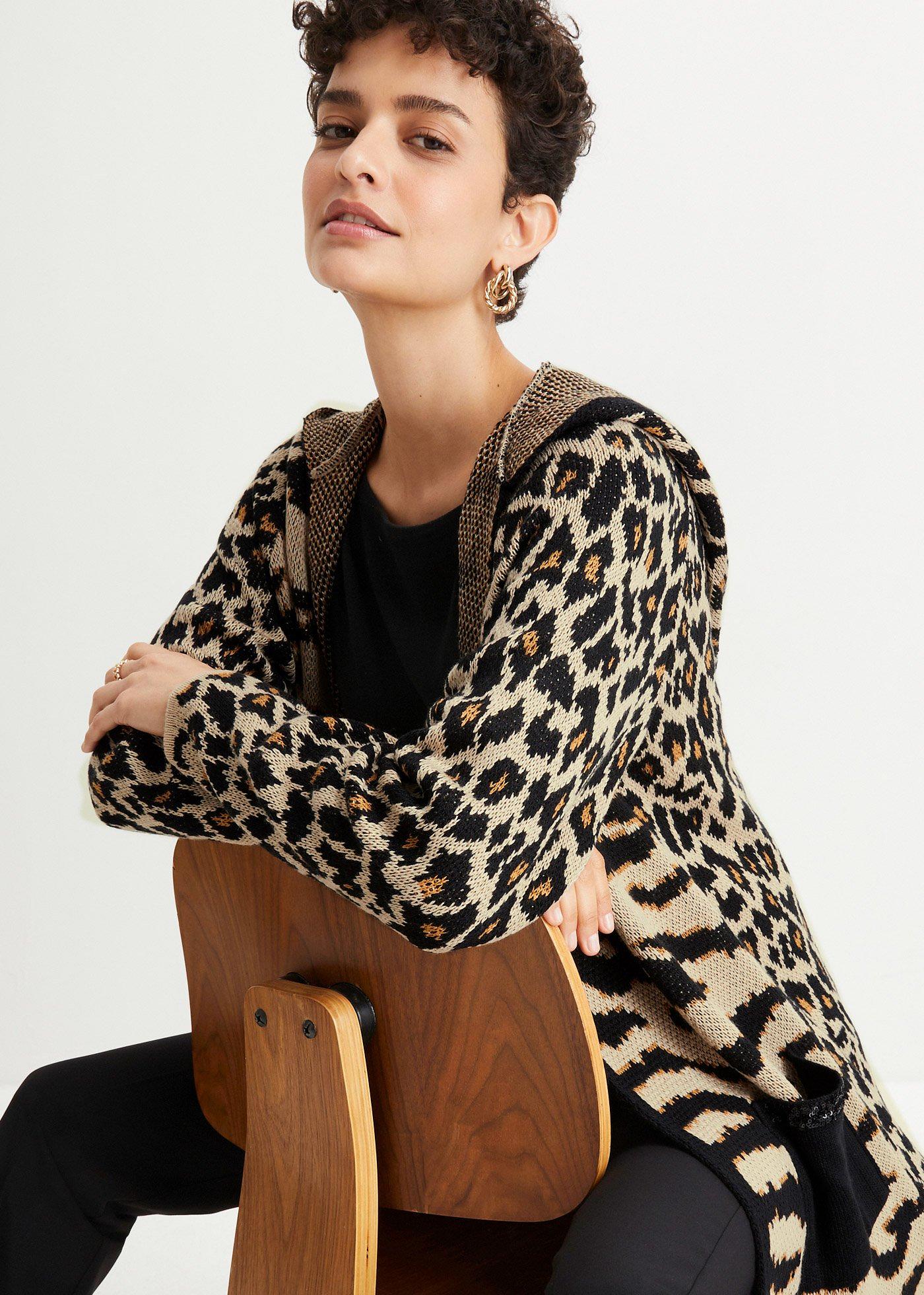 Płaszcz dzianinowy  z cekinami i kapturem - Bonprix