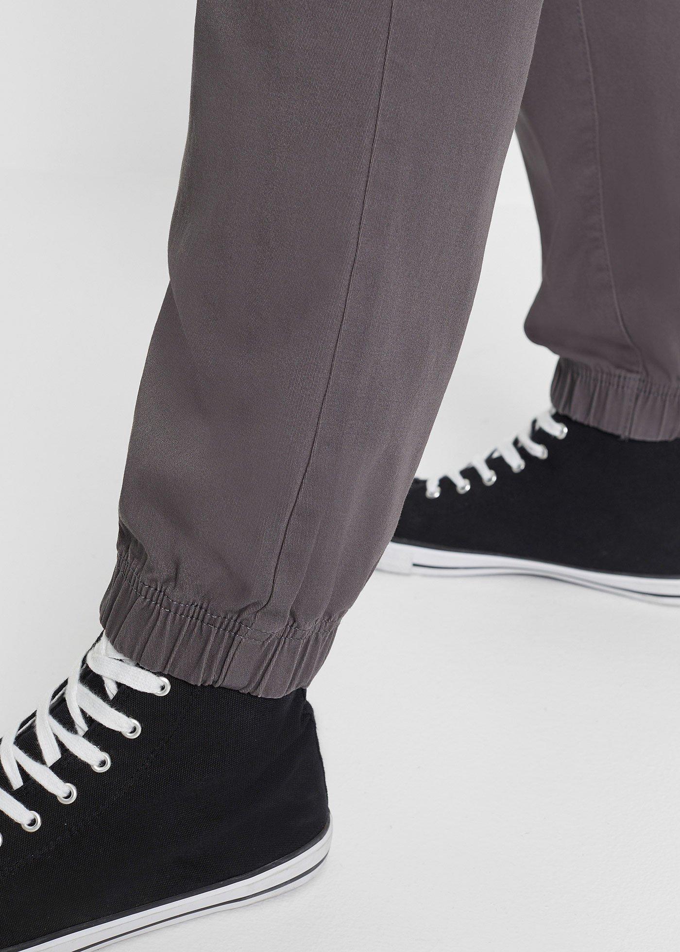 Spodnie chino z gumką w talii, ze stretchem, Relaxed Fit Straight - Bonprix