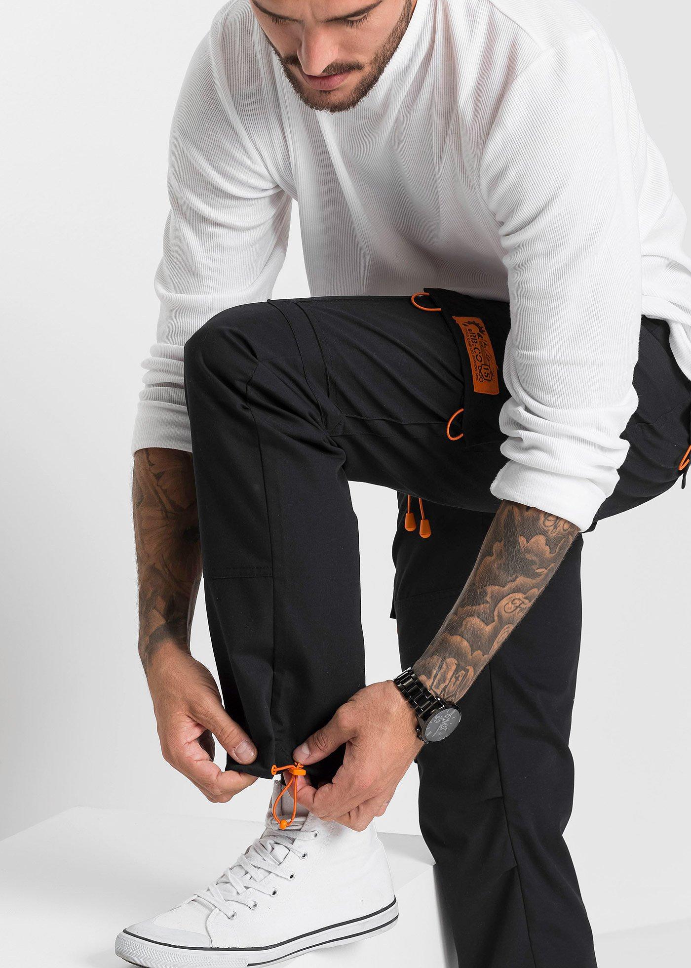 Spodnie z gumką w talii Loose Fit Straight - Bonprix