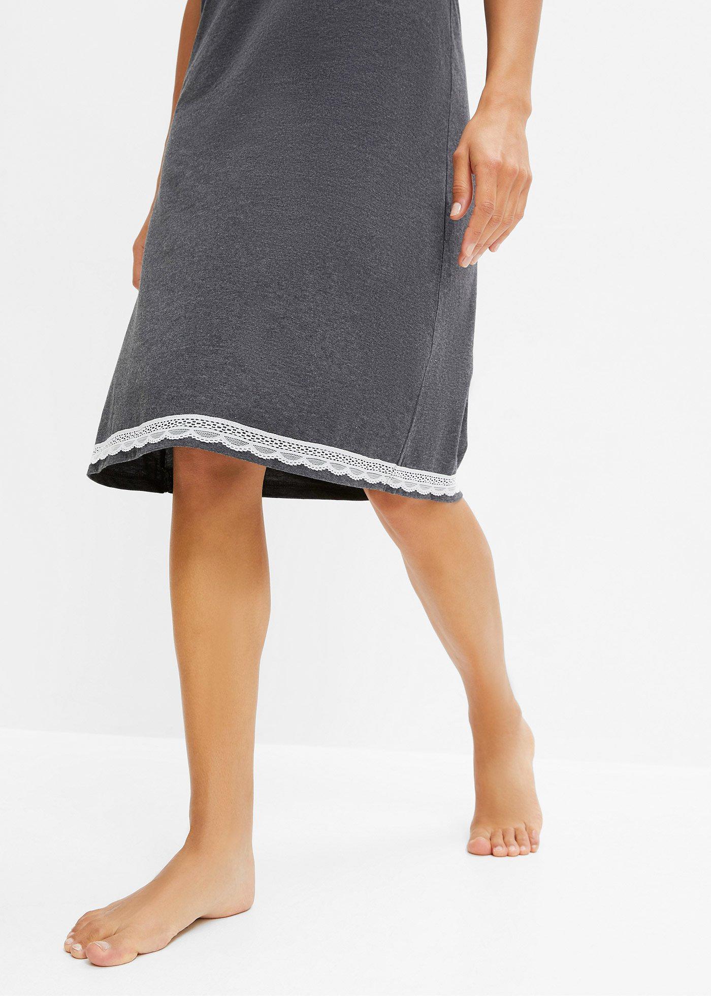 Koszula nocna z plisą guzikową i subtelną koronką - Bonprix