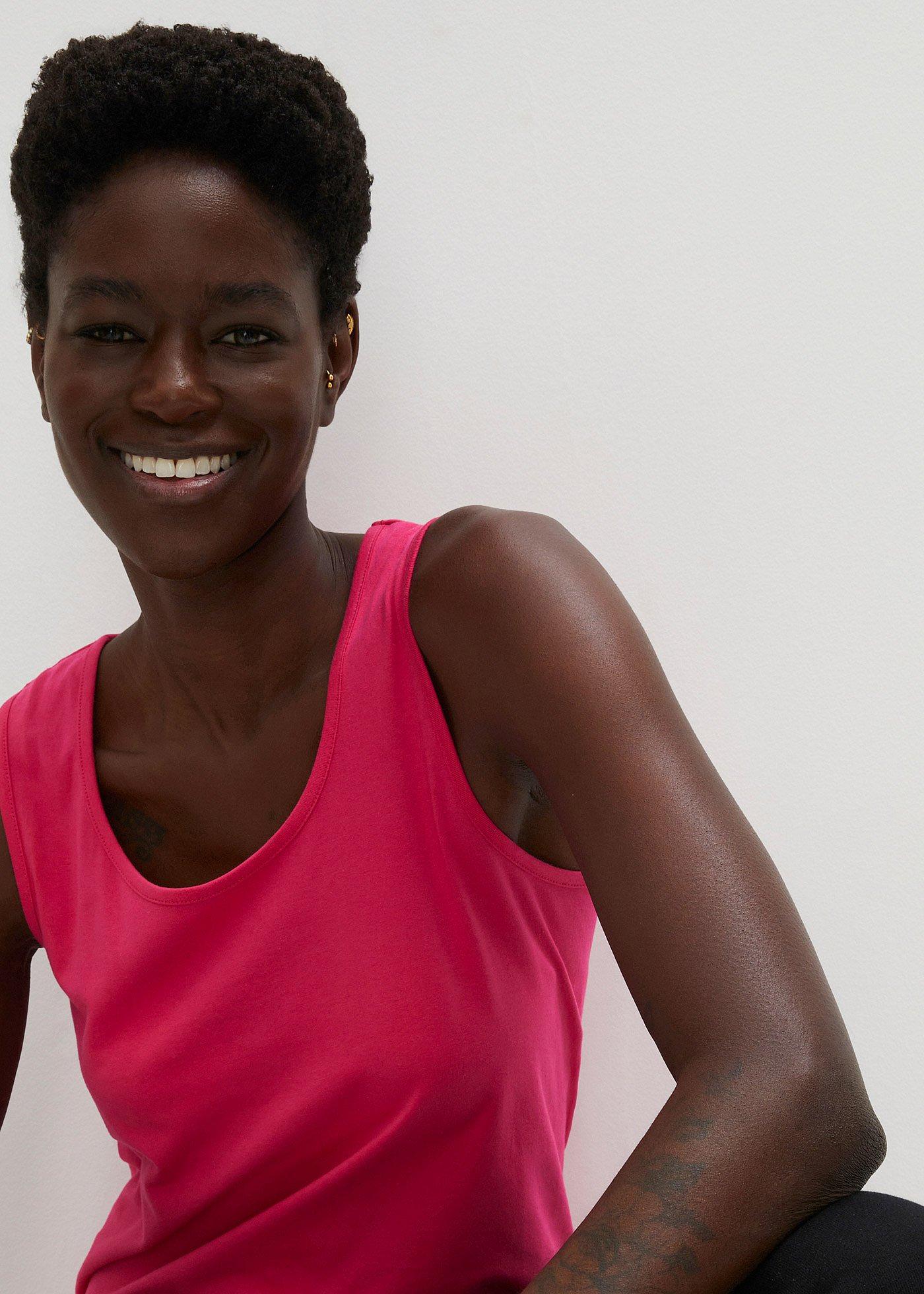 Tank top Essential, bezszwowy - Bonprix