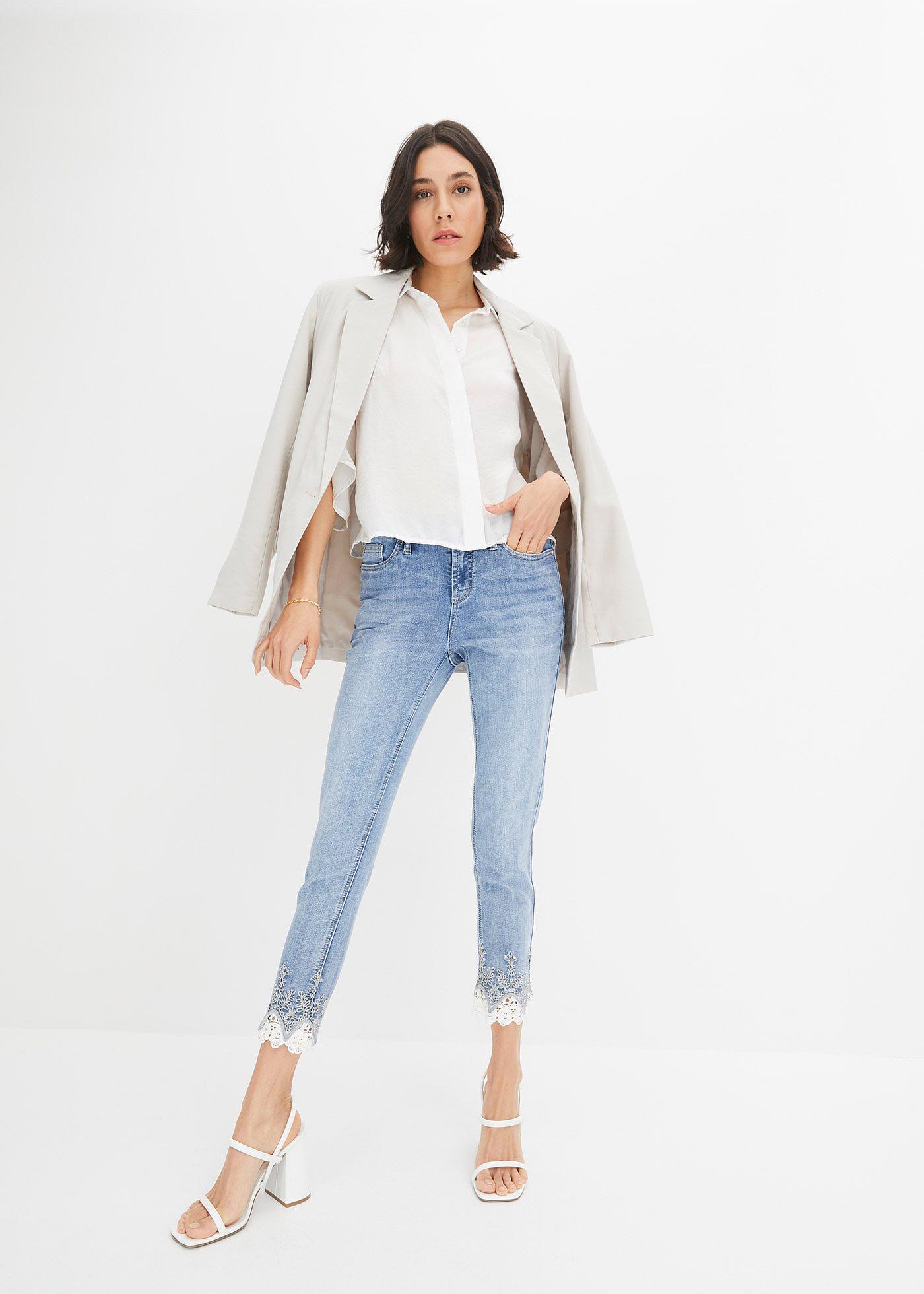 Jeansy skinny z koronką, cropped - Bonprix