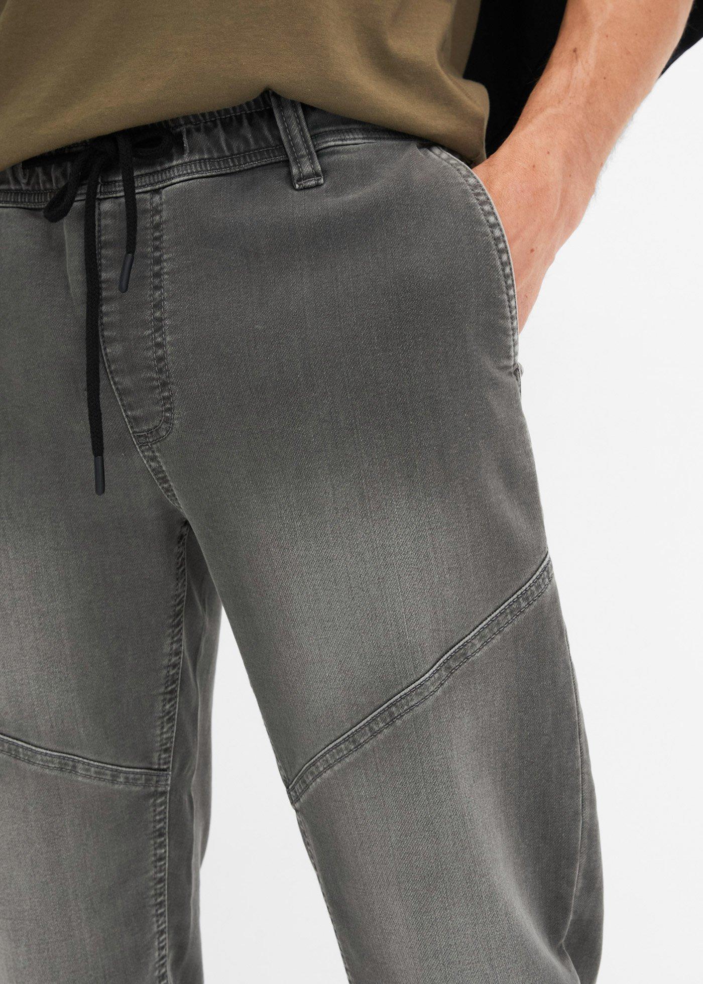 Dżinsy ze stretchem i gumką w talii, Regular Fit Straight - Bonprix