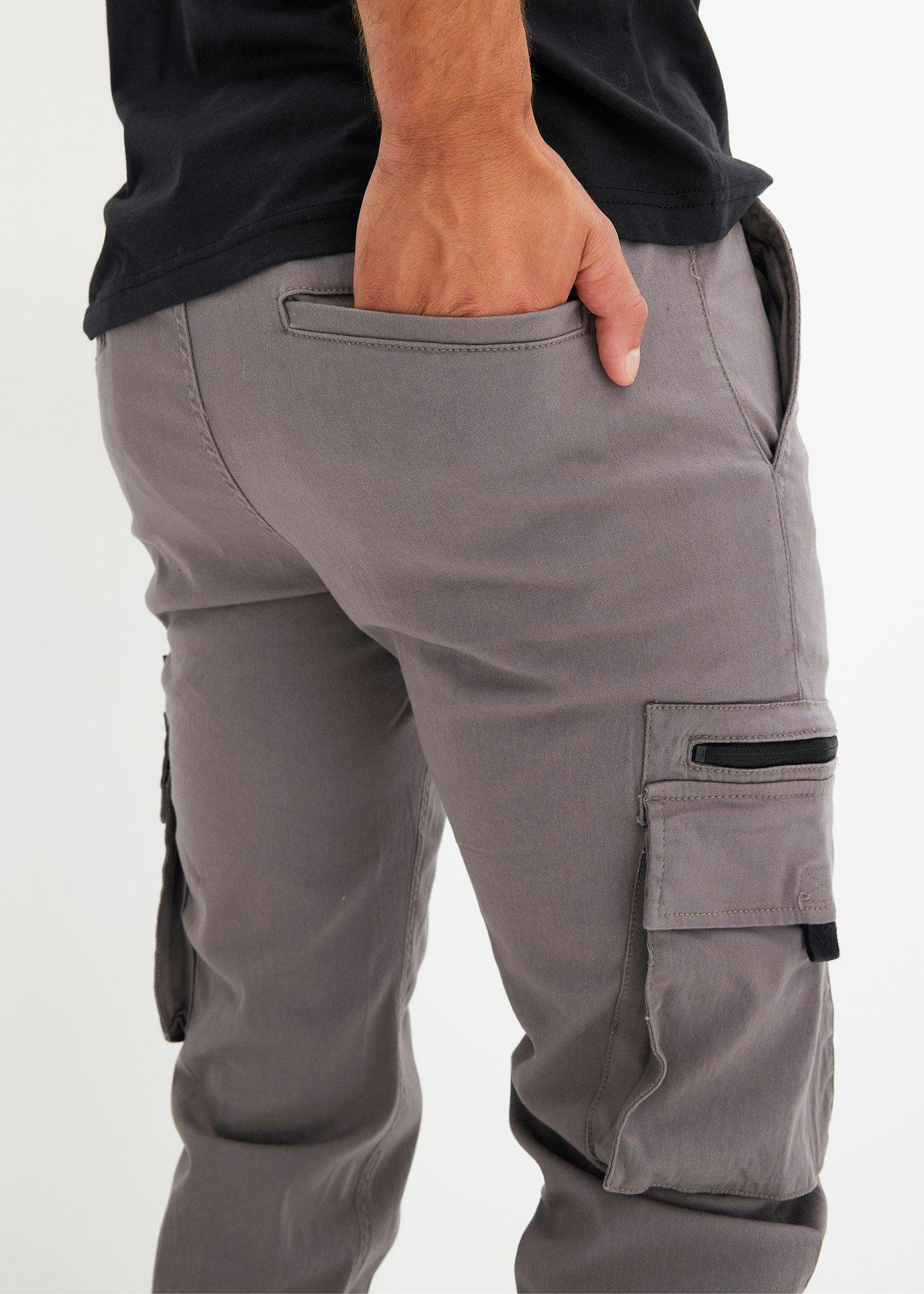 Spodnie cargo z gumką w talii, ze stretchem, regular fit - Bonprix