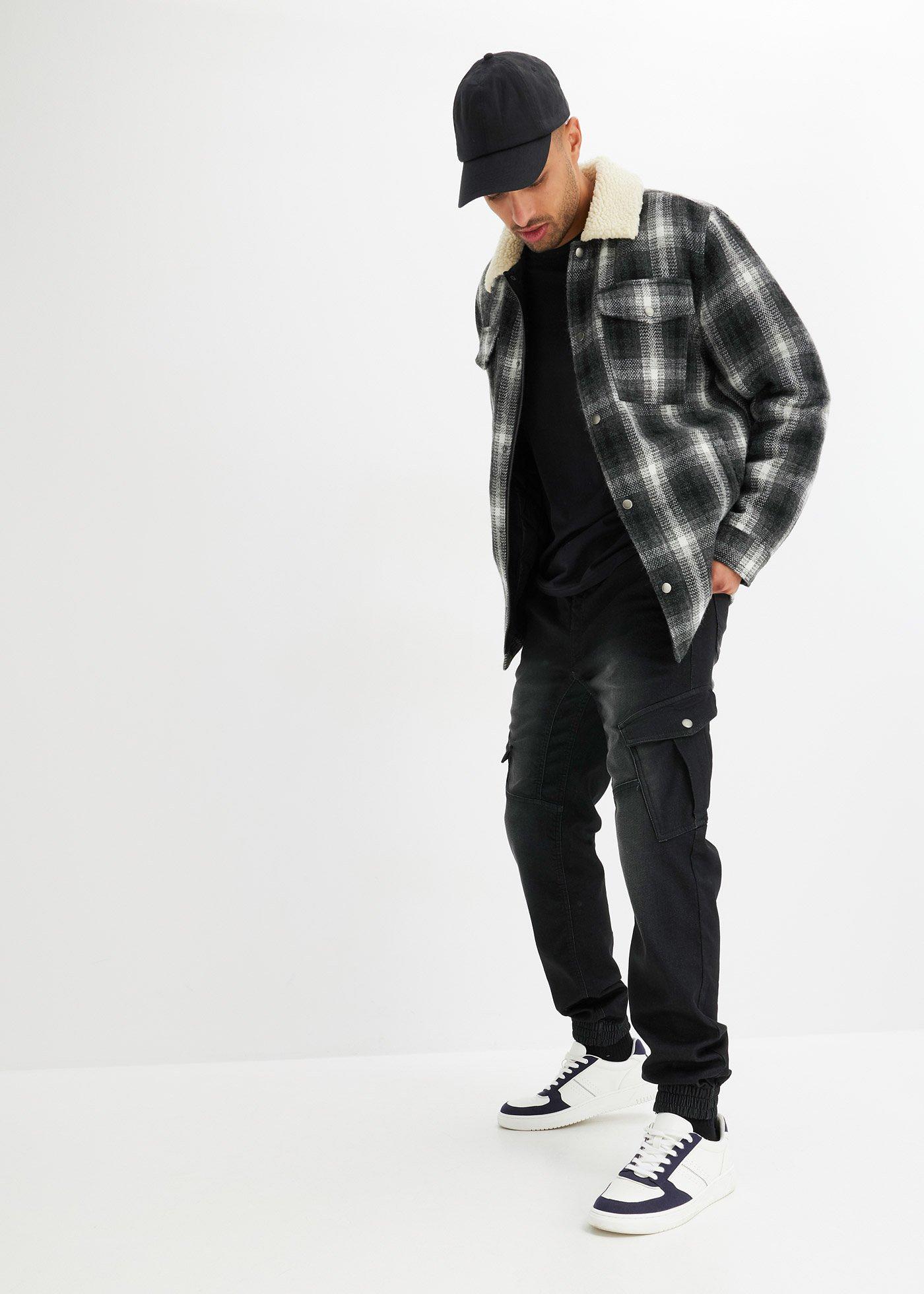 Joggery jeansowe o kroju regular fit z elastyczną gumką w talii, straight - Bonprix