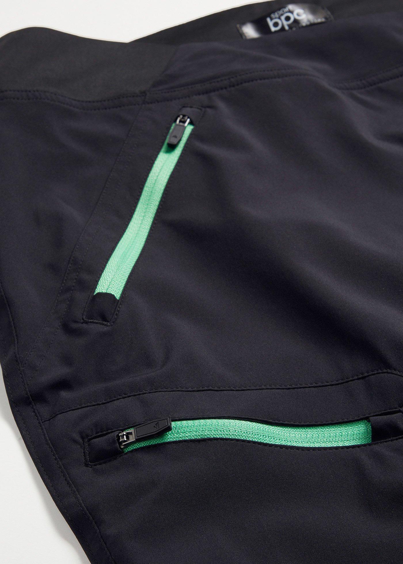 Spodnie funkcjonalne z wygodnym paskiem, odpychające wodę - Bonprix