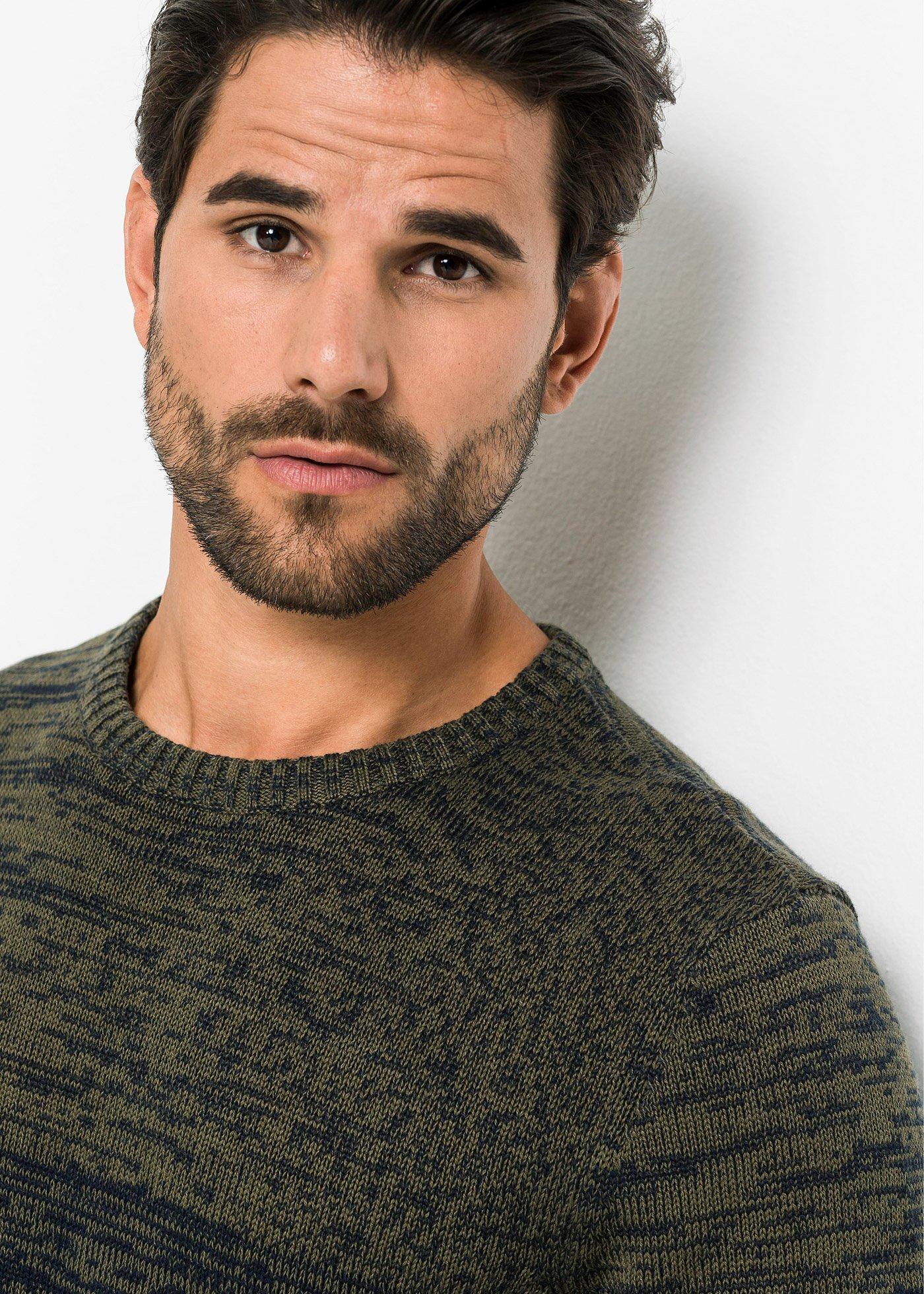 Sweter z cienkiej dzianiny w wygodnym fasonie, z bawełną - Bonprix