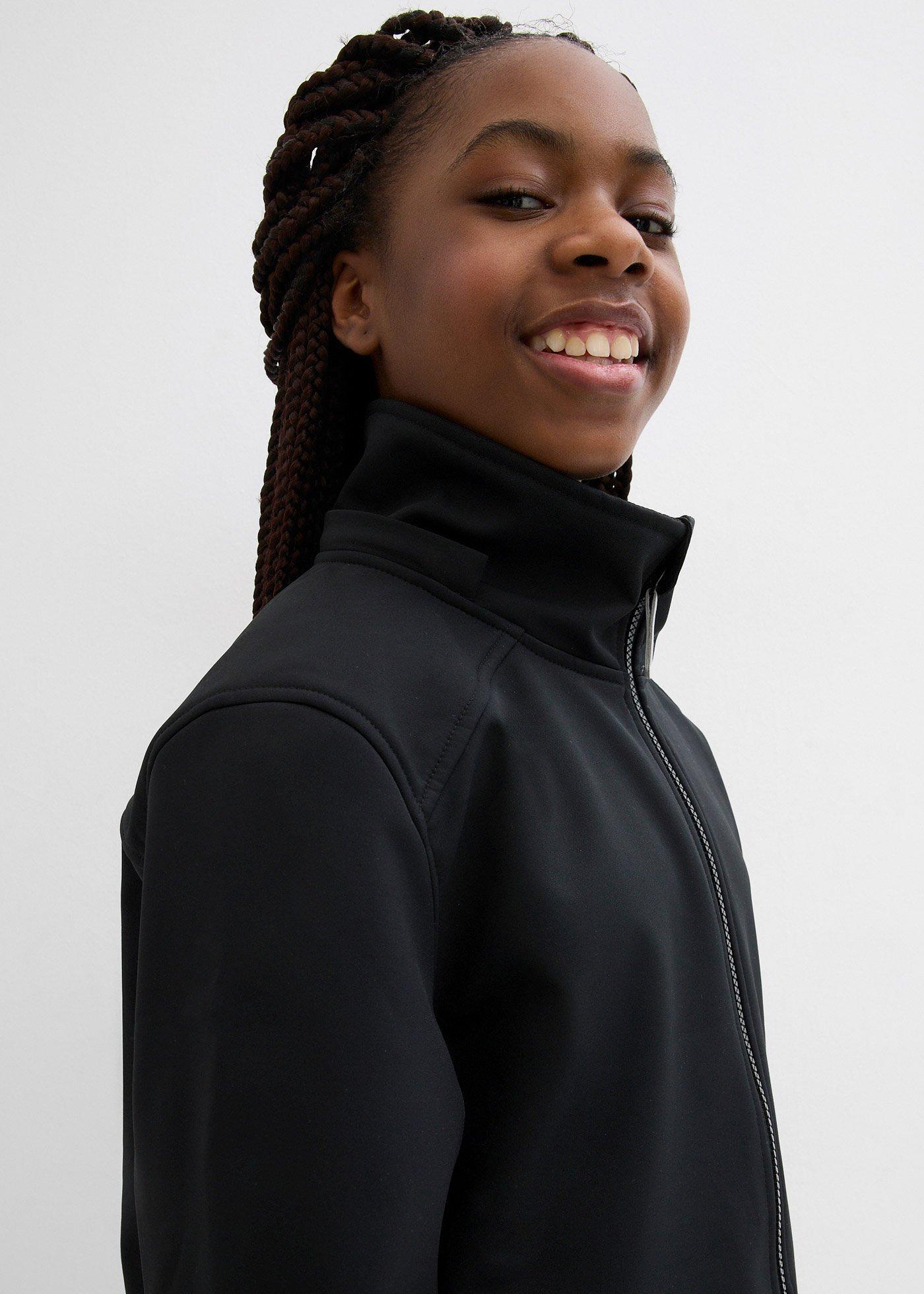 Kurtka softshellowa z odpinanym kapturem, hydrofobowa - Bonprix