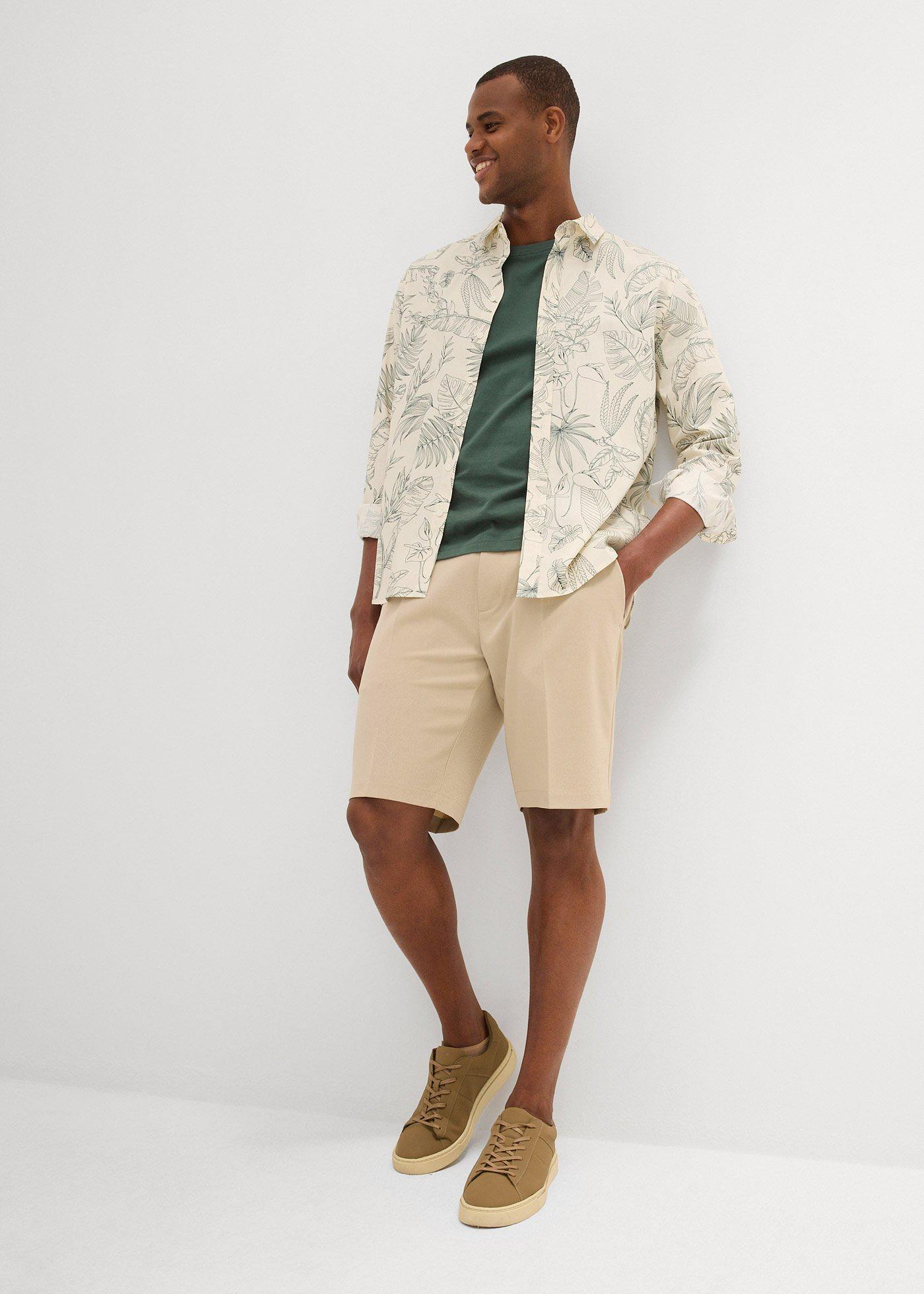 Bermudy chino z zakładkami poniżej talii, regular fit - Bonprix