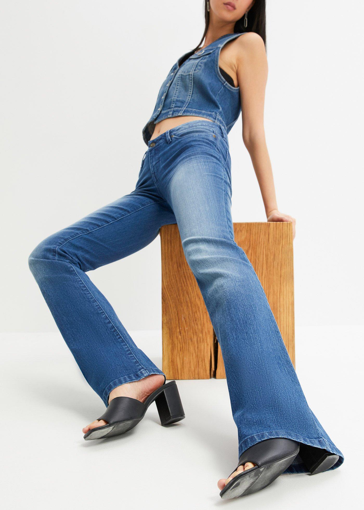 Dżinsy o kroju bootcut, mid waist, ze stretchem - Bonprix