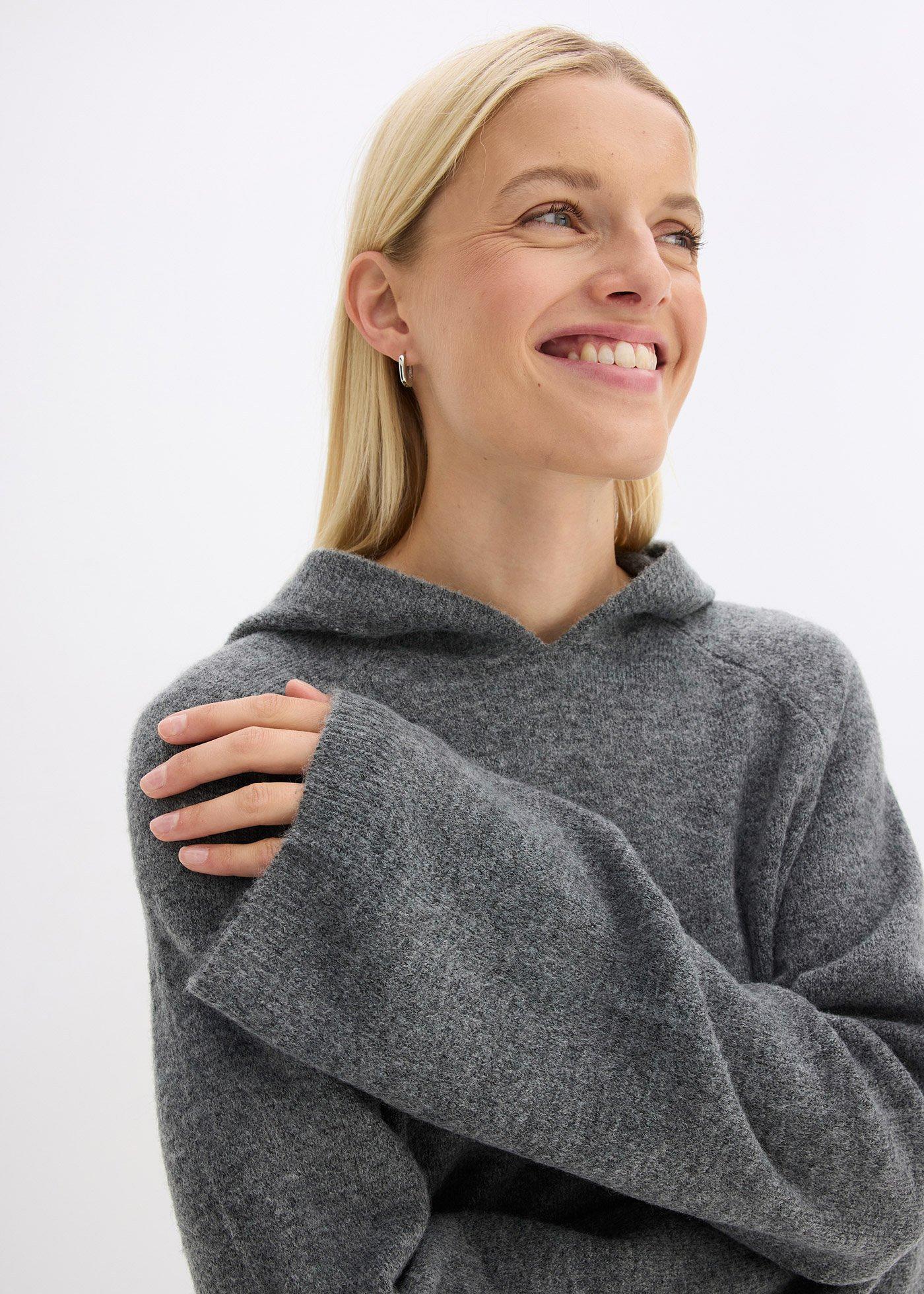 Sweter z kapturem - Bonprix