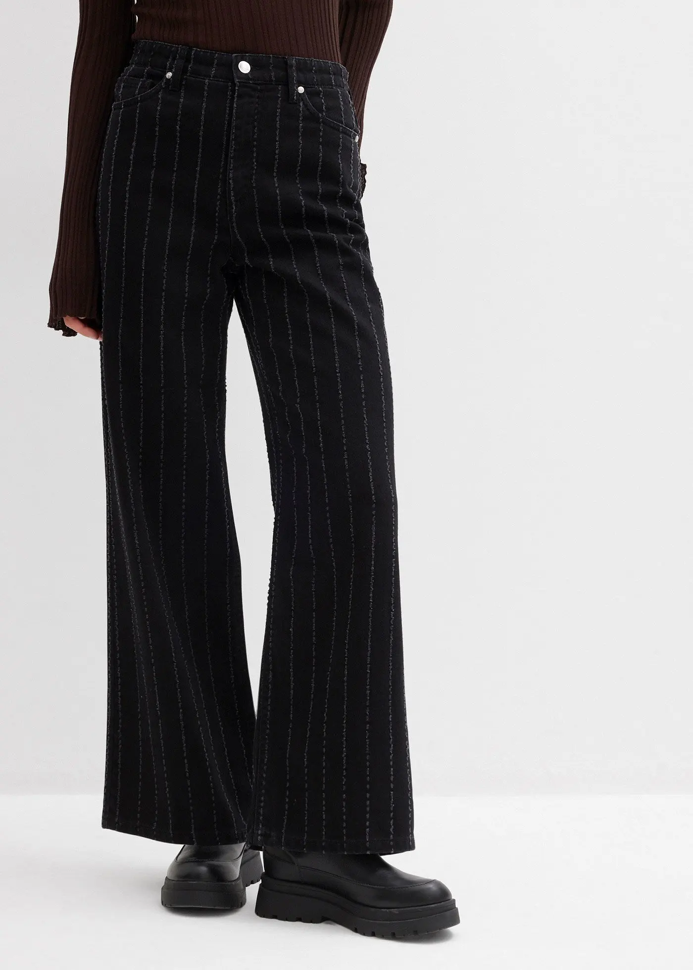 Широкие джинсы Bonprix с завышенной талией mit Destroyed Effekten