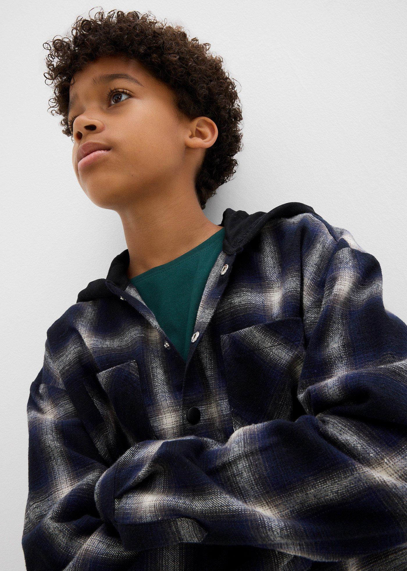 Flanelowa koszula z długim rękawem i kapturem - Bonprix