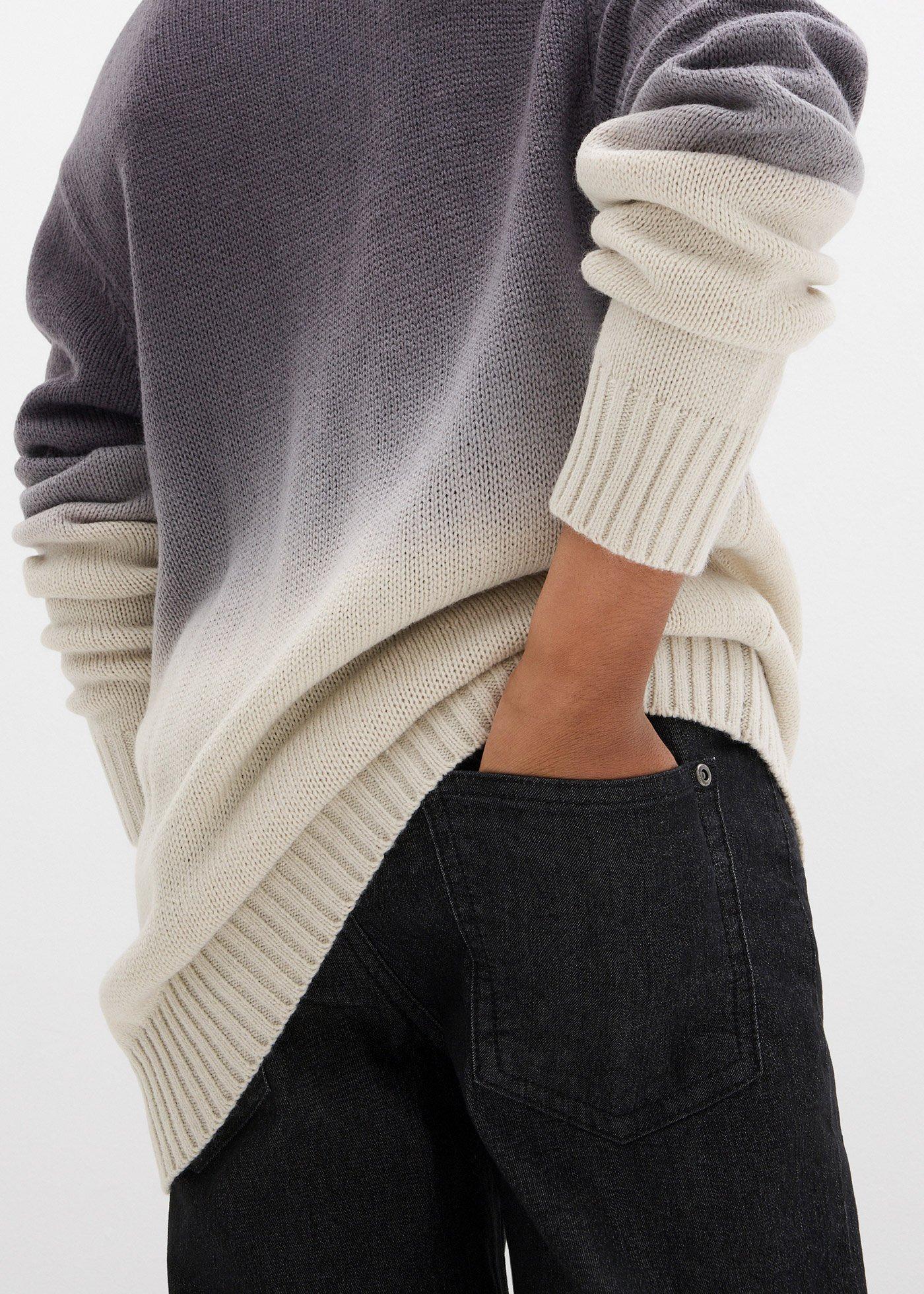 Sweter w cieniowanym kolorze - Bonprix