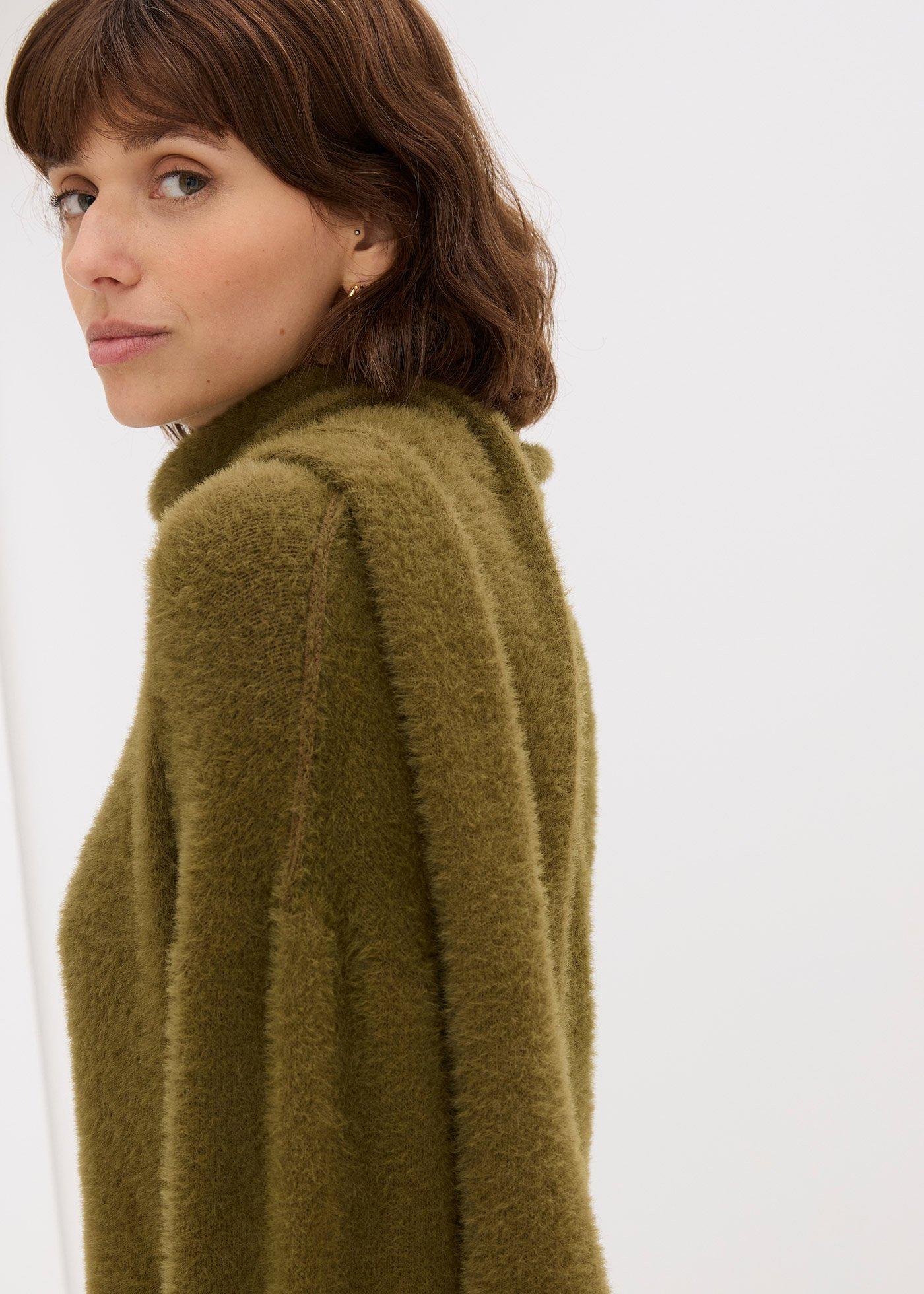 Sweter oversize z szalem - Bonprix