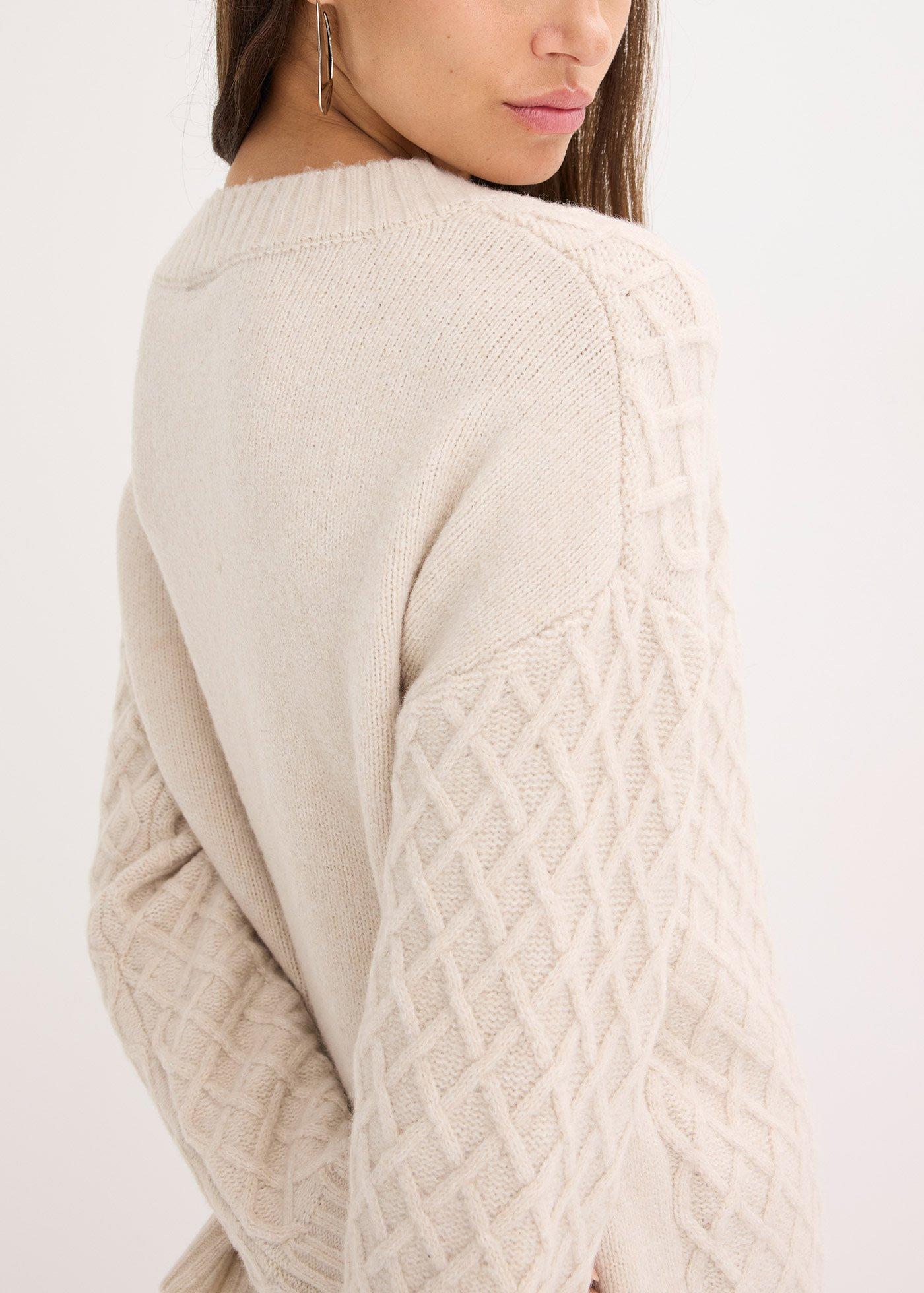 Sweter we wzór w warkocze - Bonprix