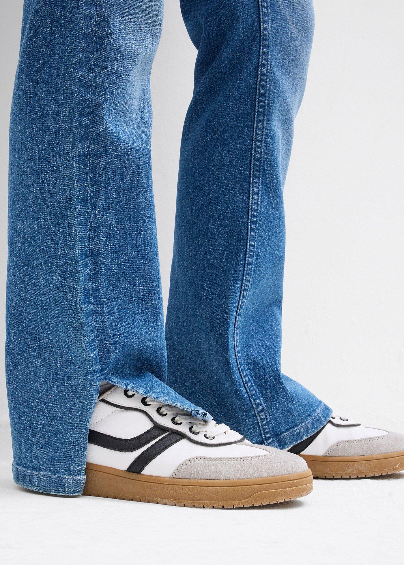 Dżinsy bootcut ze średnim stanem - Bonprix