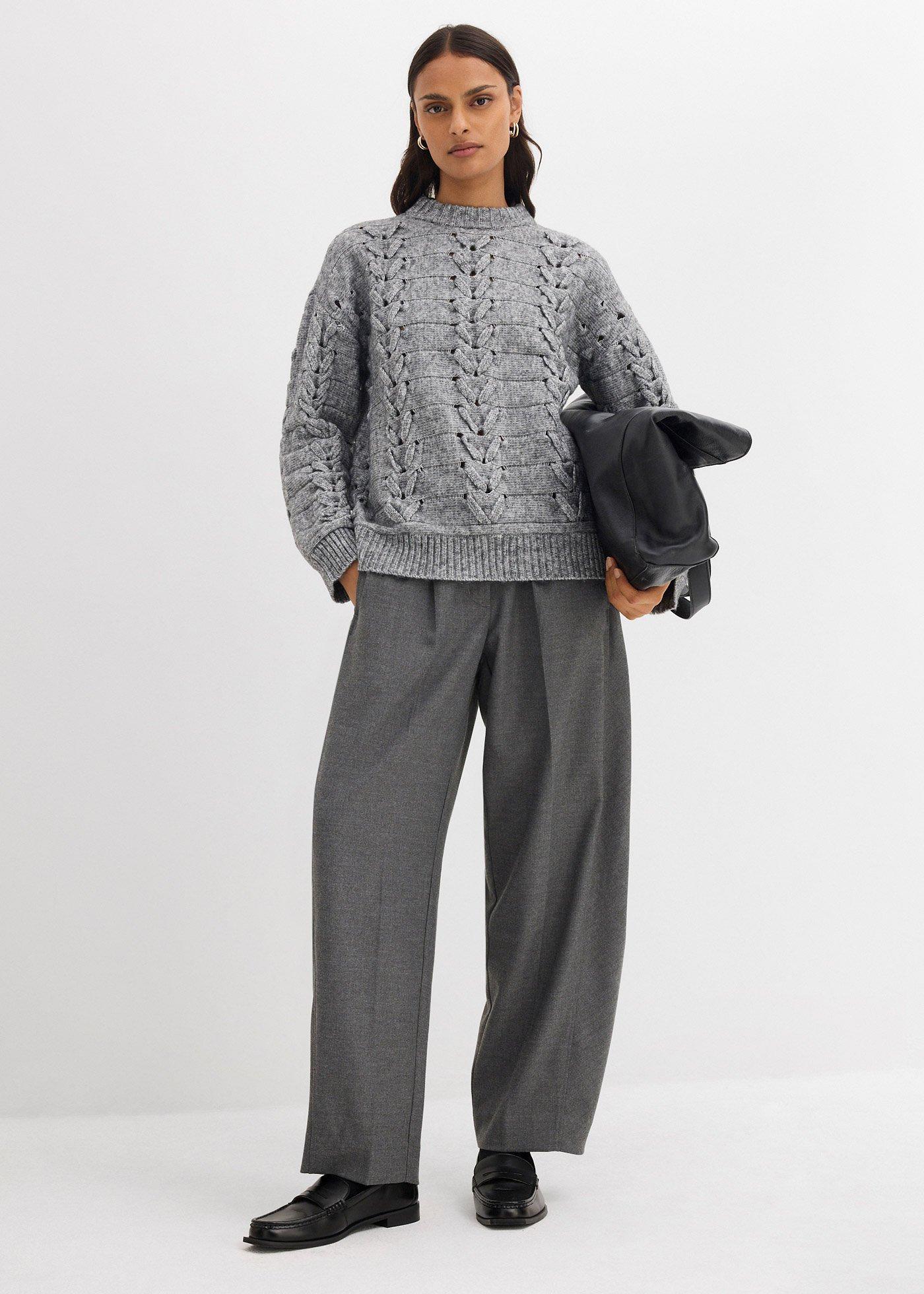 Gruby sweter ze wzorem w warkocze - Bonprix