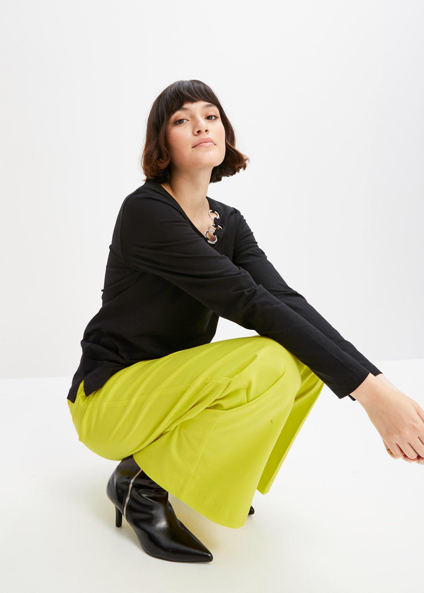 Koszulka z długimi rękawami i ozdobnymi kółkami - Bonprix