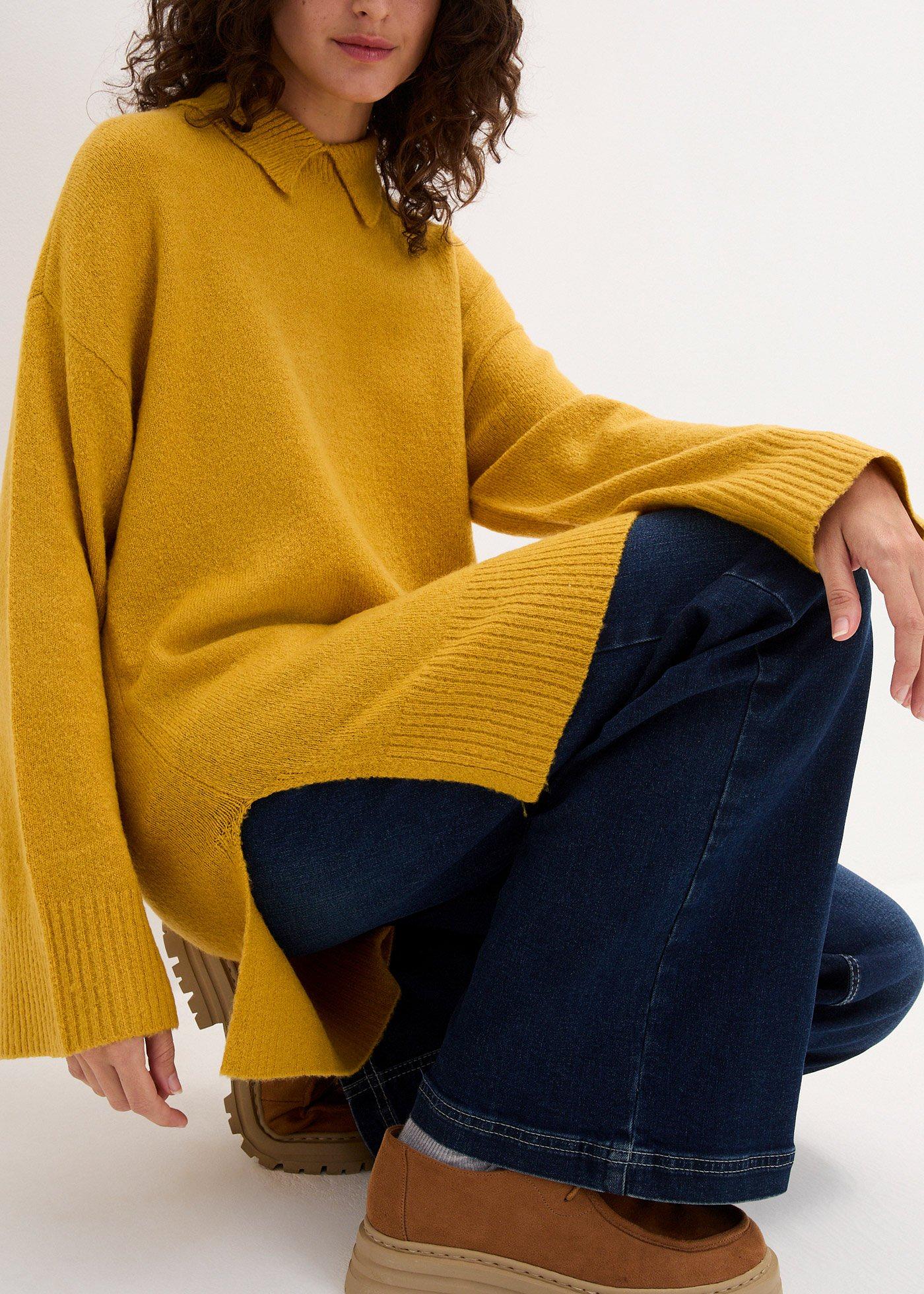 Sweter oversize ze stójką i rozcięciami po bokach - Bonprix