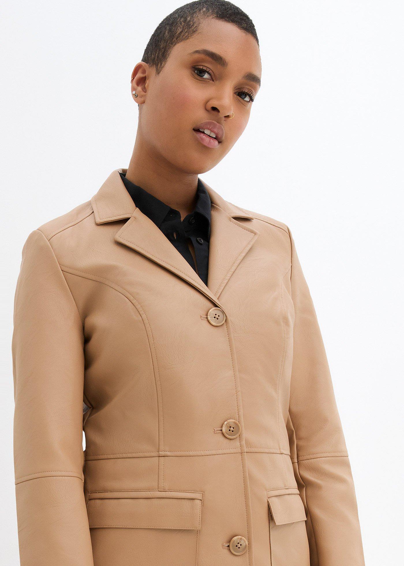 Lekki płaszcz ze sztucznej skóry, z wykładanym kołnierzem i zaznaczoną talią - Bonprix