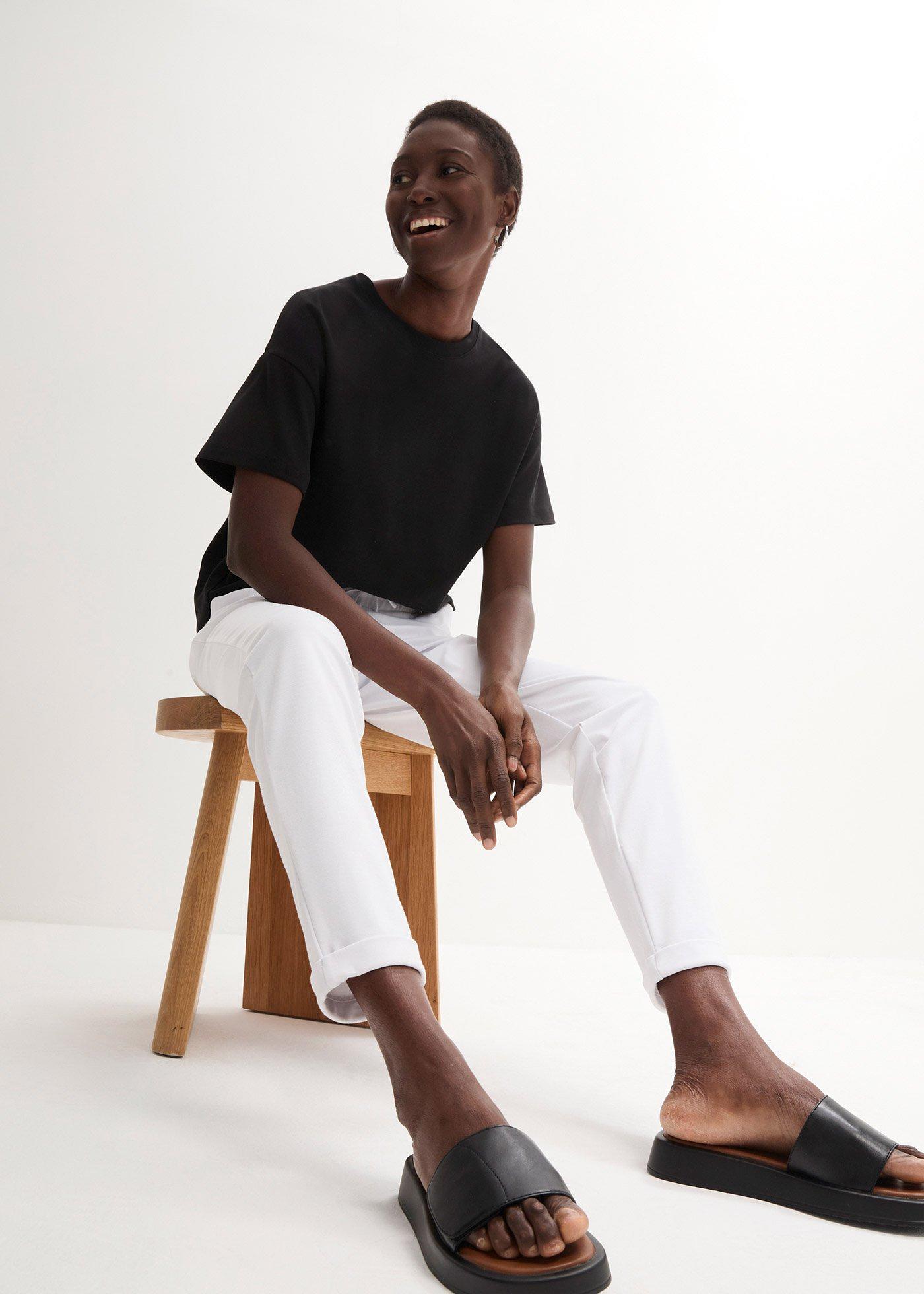 Spodnie z gumką w talii, z mieszanki wiskozy - Bonprix