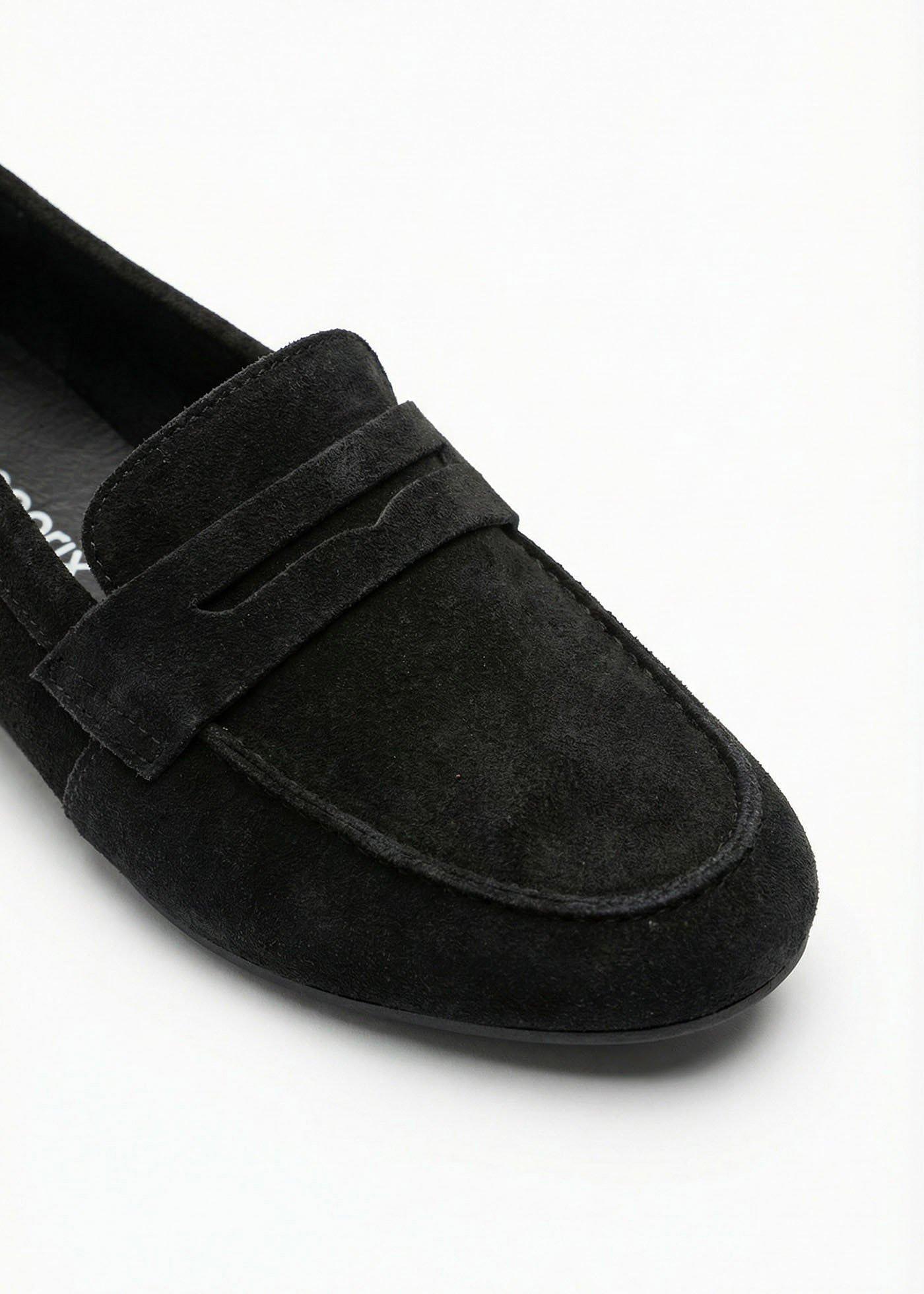 Loafersy ze skóry welurowej - Bonprix