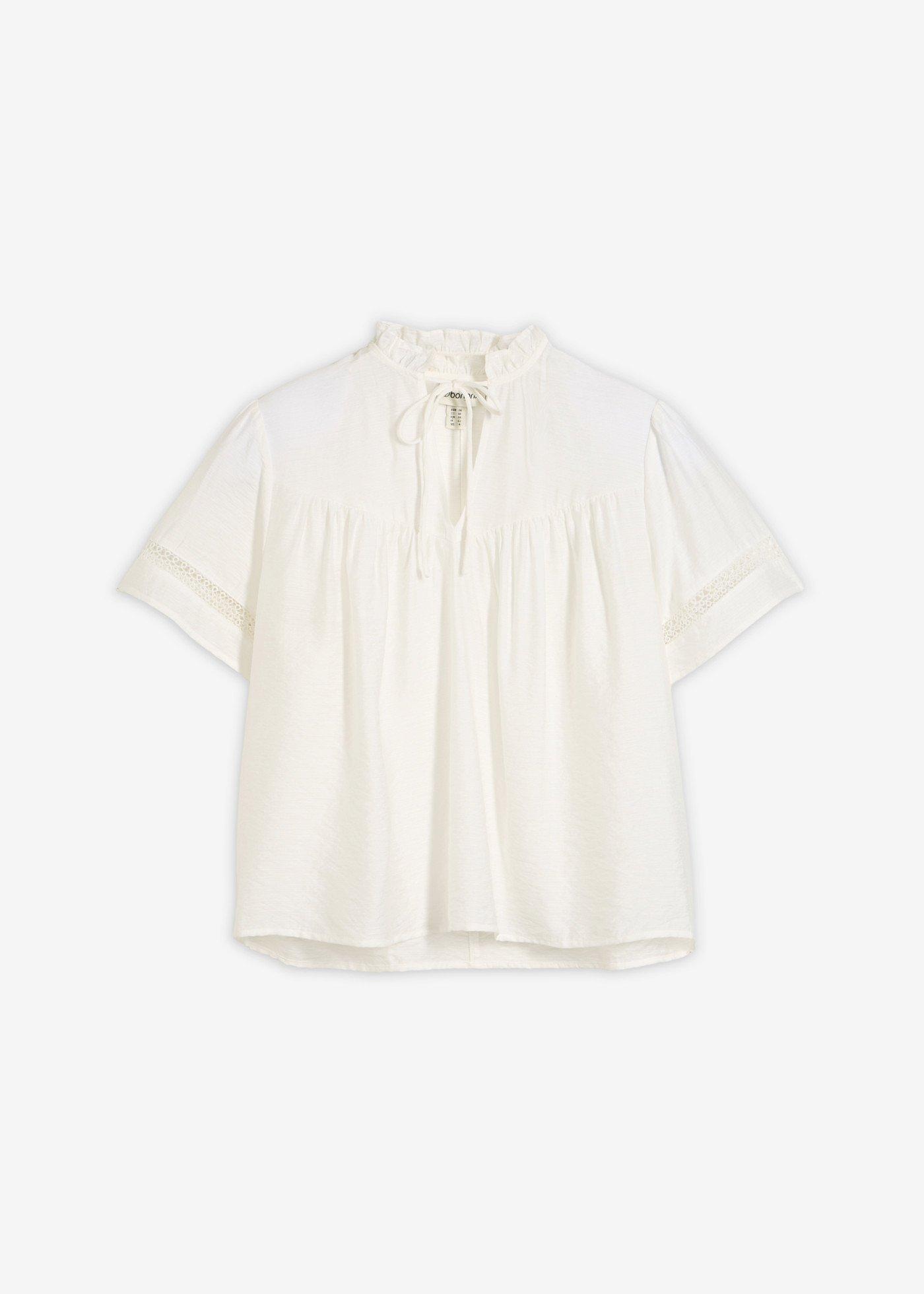 Blouse manches courtes  avec dentelle