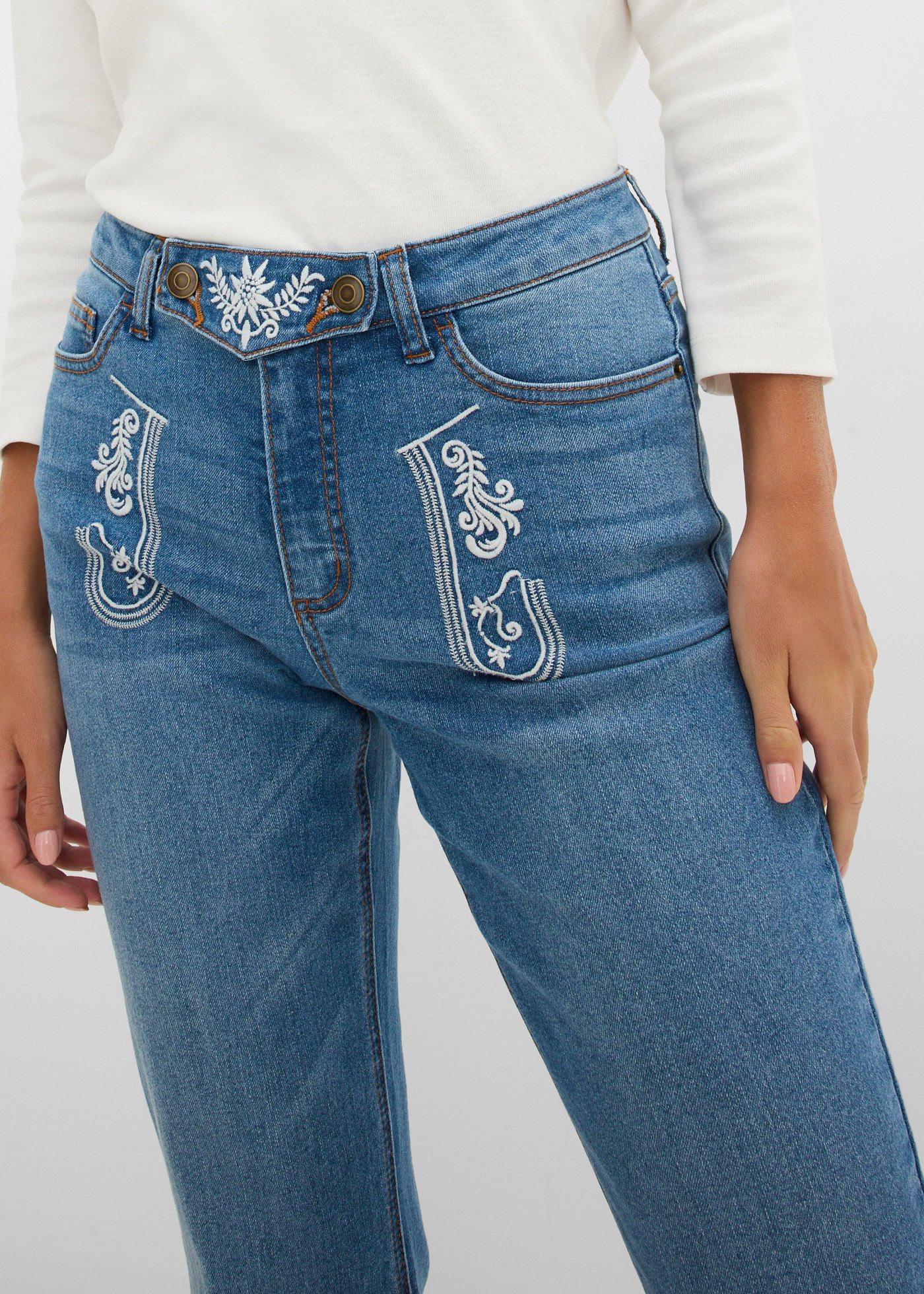 Ludowe jeansy bootcut, mid waist, z haftem - Bonprix