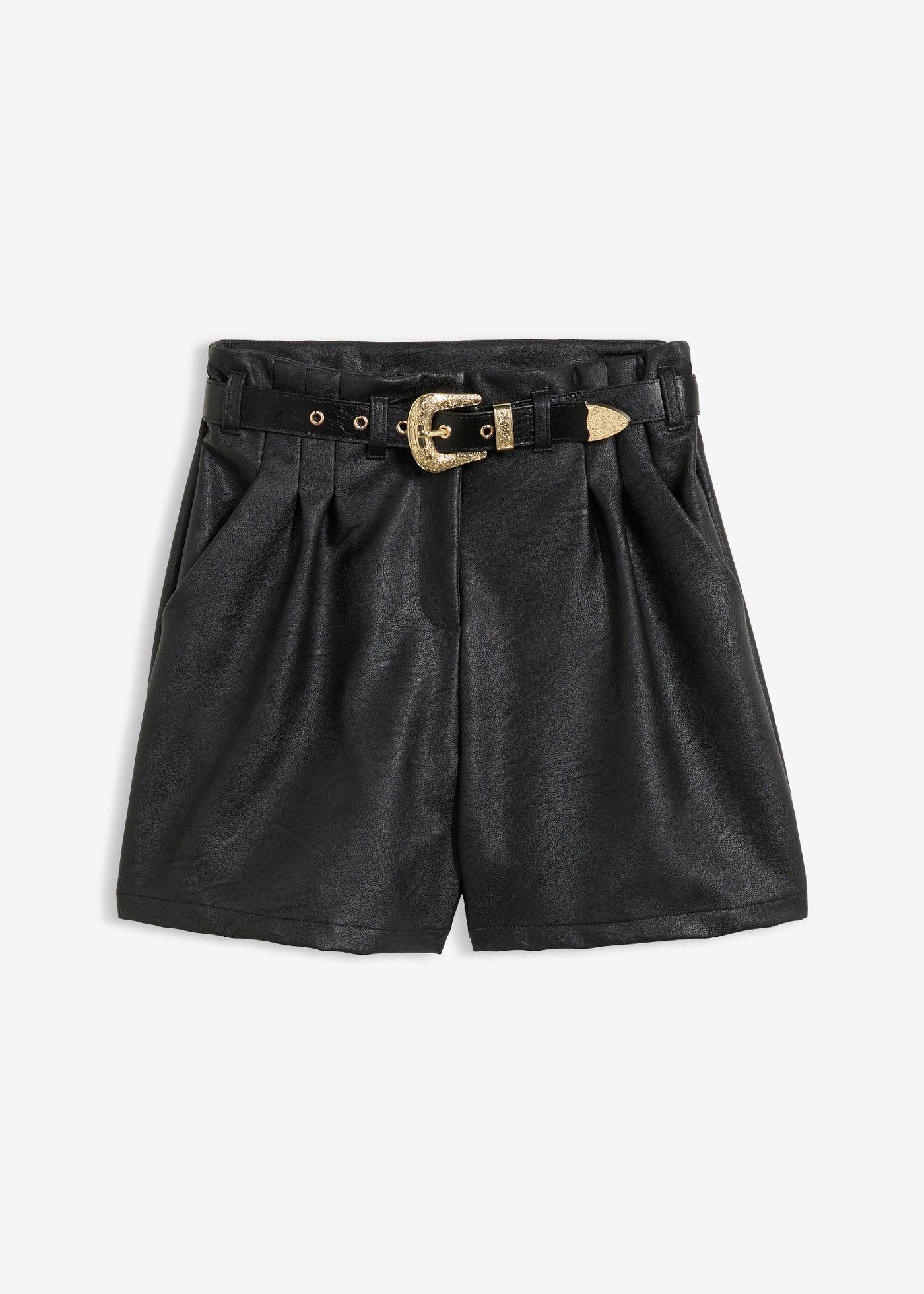 Pantaloni scurți din imitație de piele și curea decorativă
