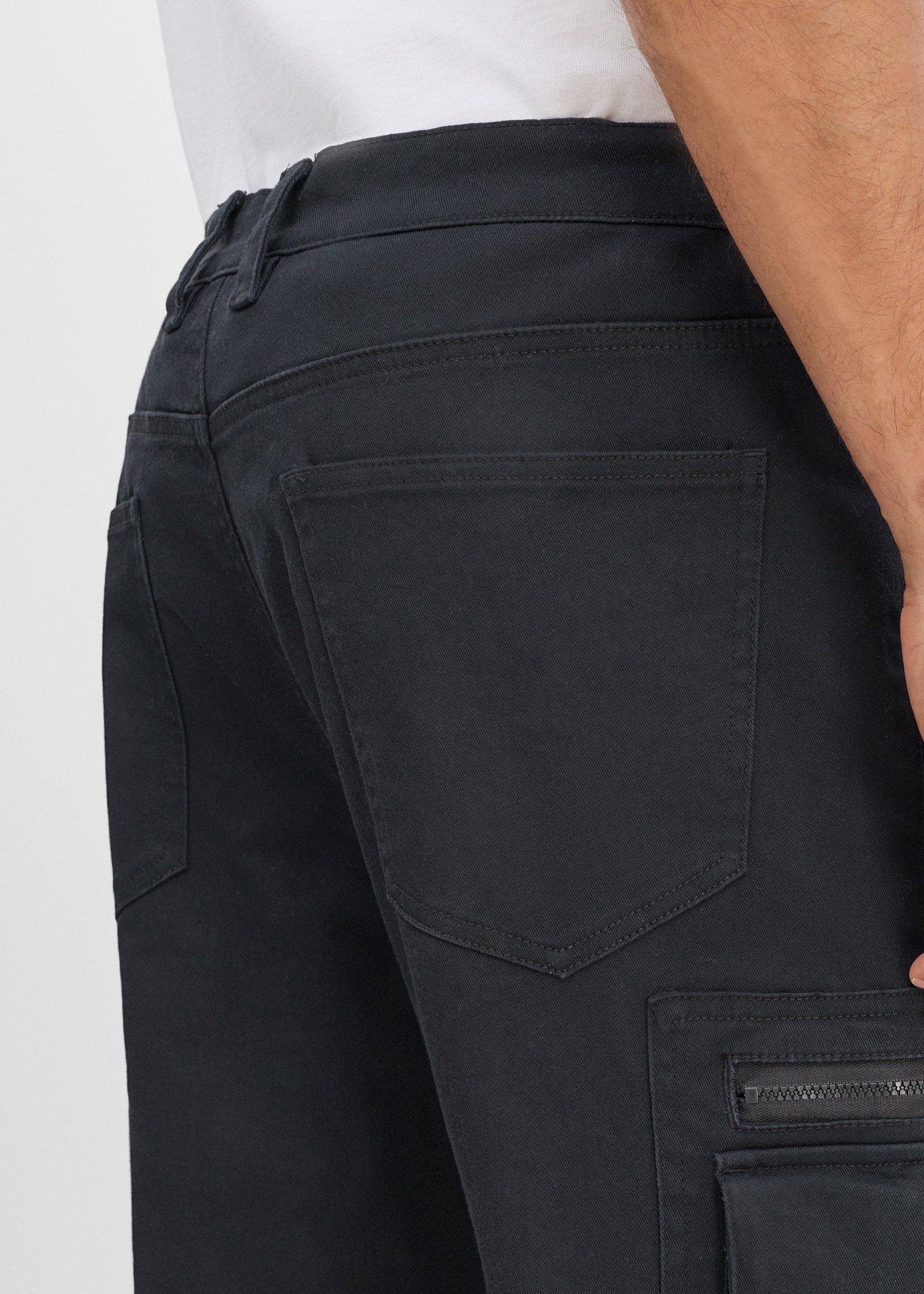 Spodnie bojówki o kroju classic fit ze stretchem, z elastyczną gumką w talii i prostymi nogawkami - Bonprix